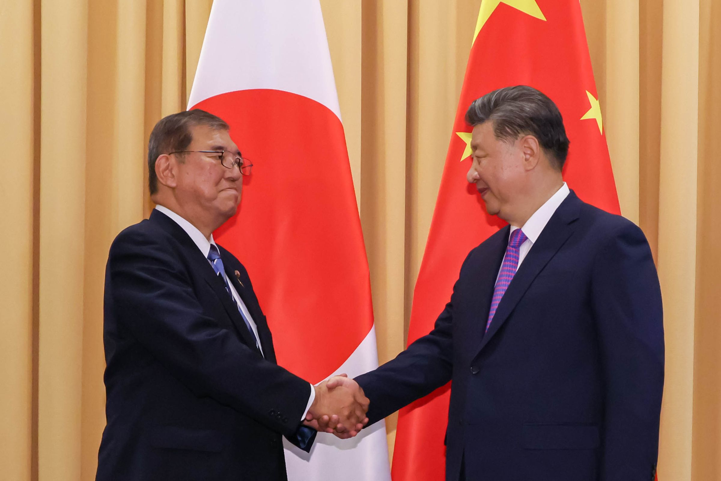 石破茂日前在APEC峰會上與習近平見面會談。(翻攝自日本首相官邸)
