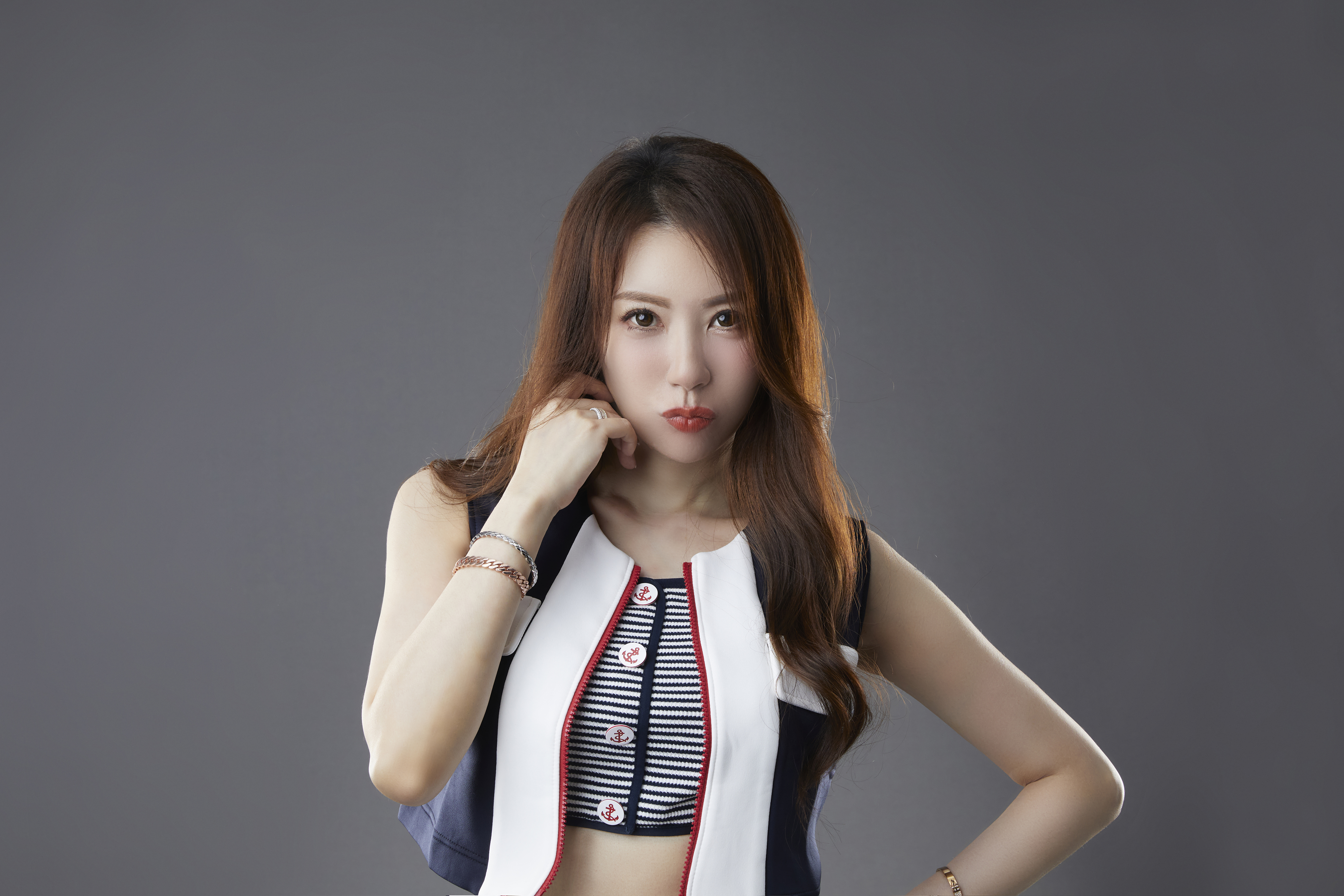 王瀅近日復出演藝圈並簽約新東家。(鏡藝宏海提供)