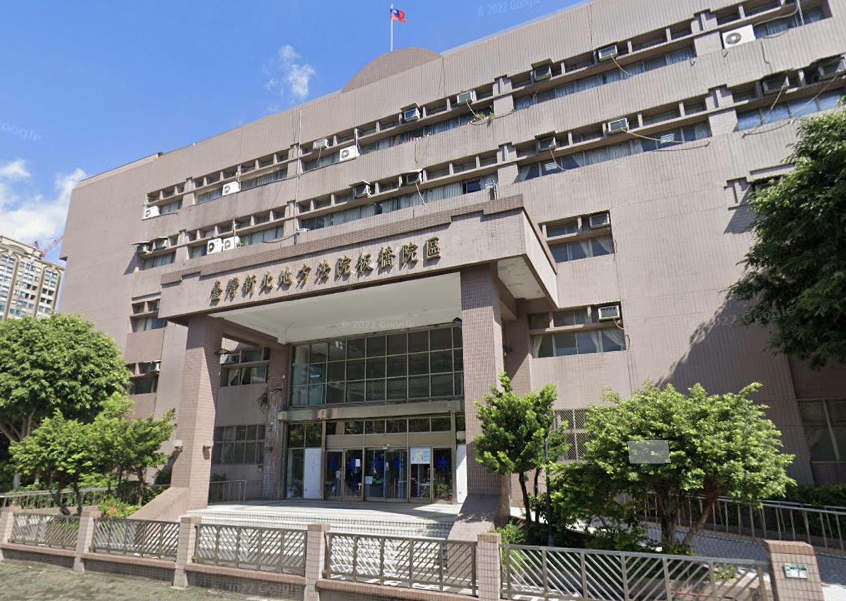 新北殺人國三生赴板橋少年法庭，出庭後打卡比YA。（翻攝自Google Maps）