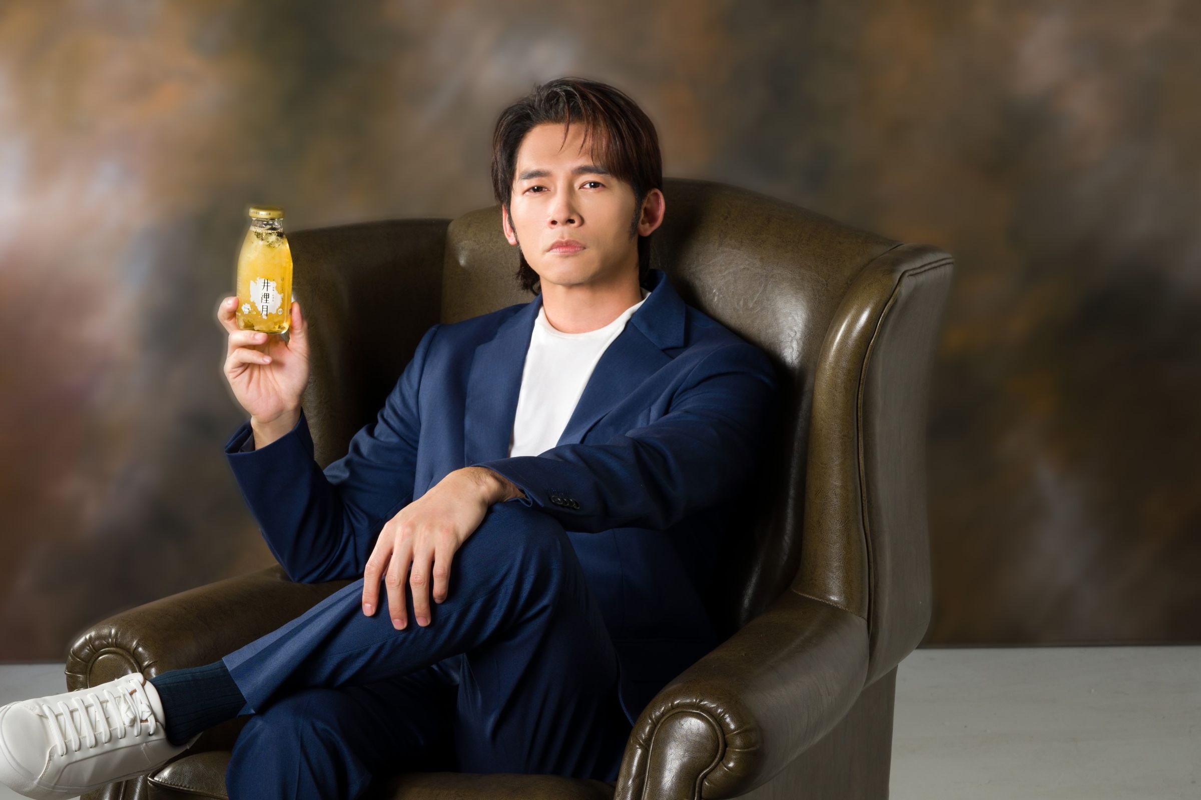 温昇豪代言養生飲品。（伊林娛樂提供）