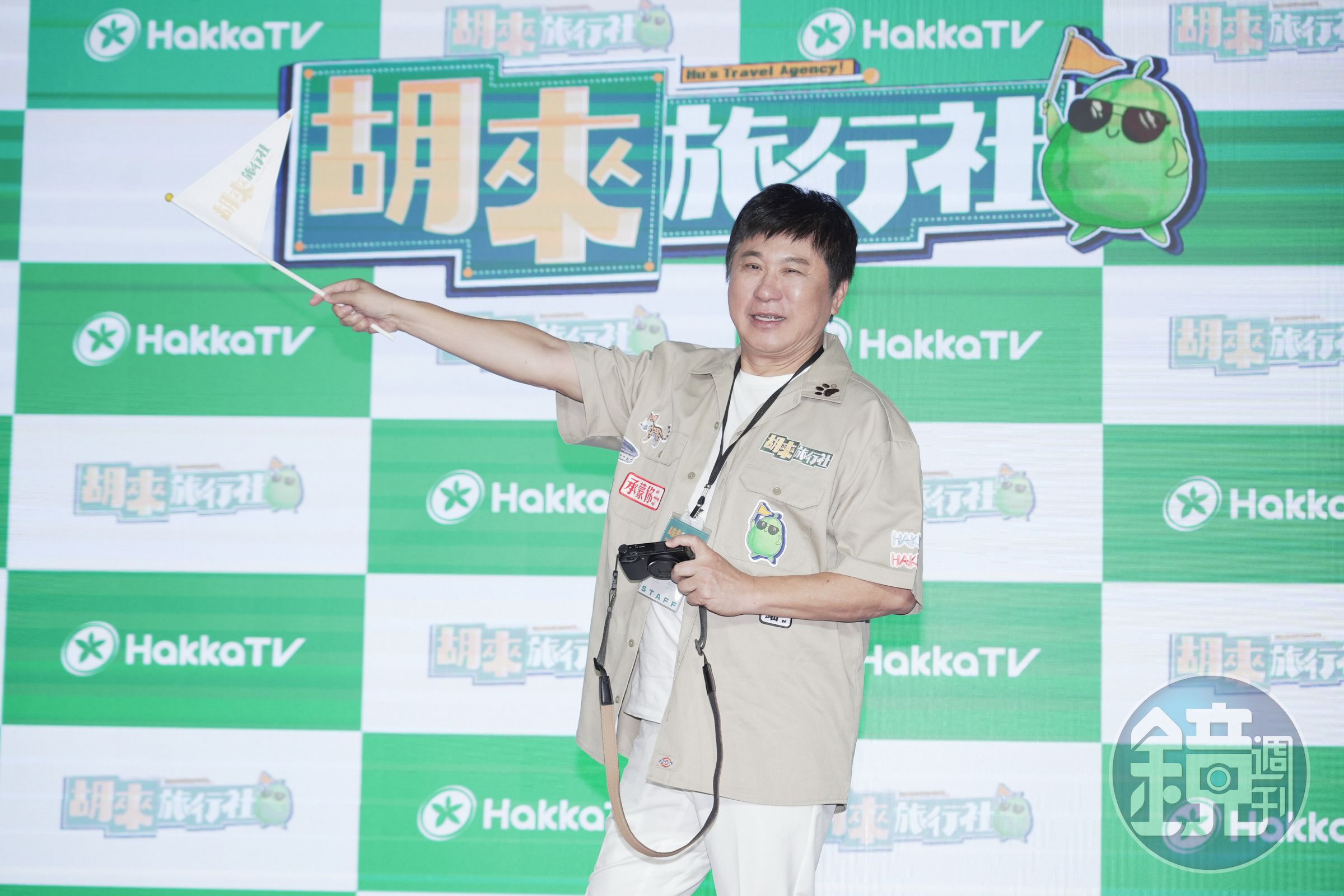 胡瓜主持網路節目《下面一位》製作規模不輸電視台。