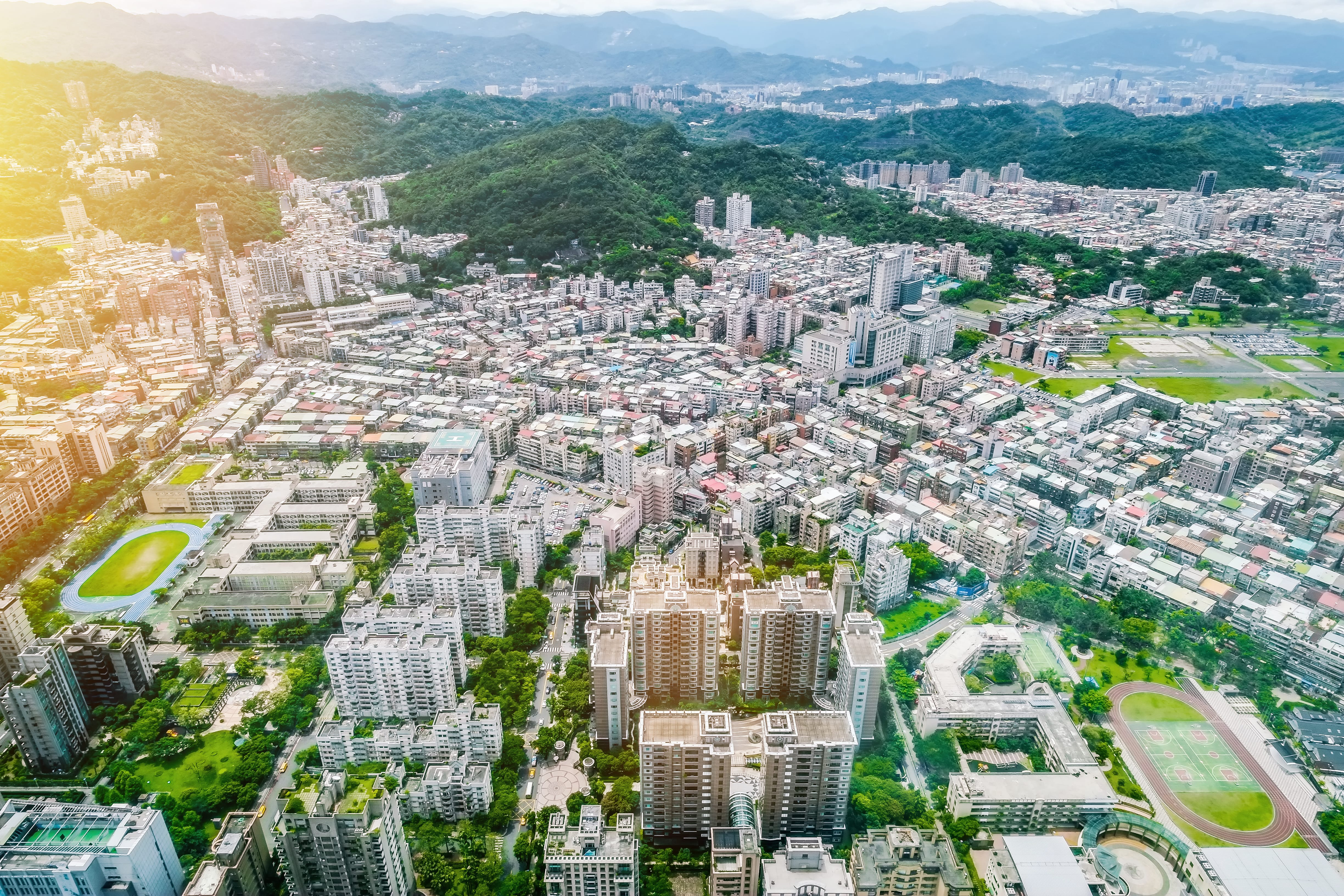 房市雖未全面回溫，但在政策風險降溫、買盤逐步回流之下，市場已悄悄走向重新定價，自住客也迎來重新卡位的關鍵時機。（示意圖，翻攝自123圖庫）