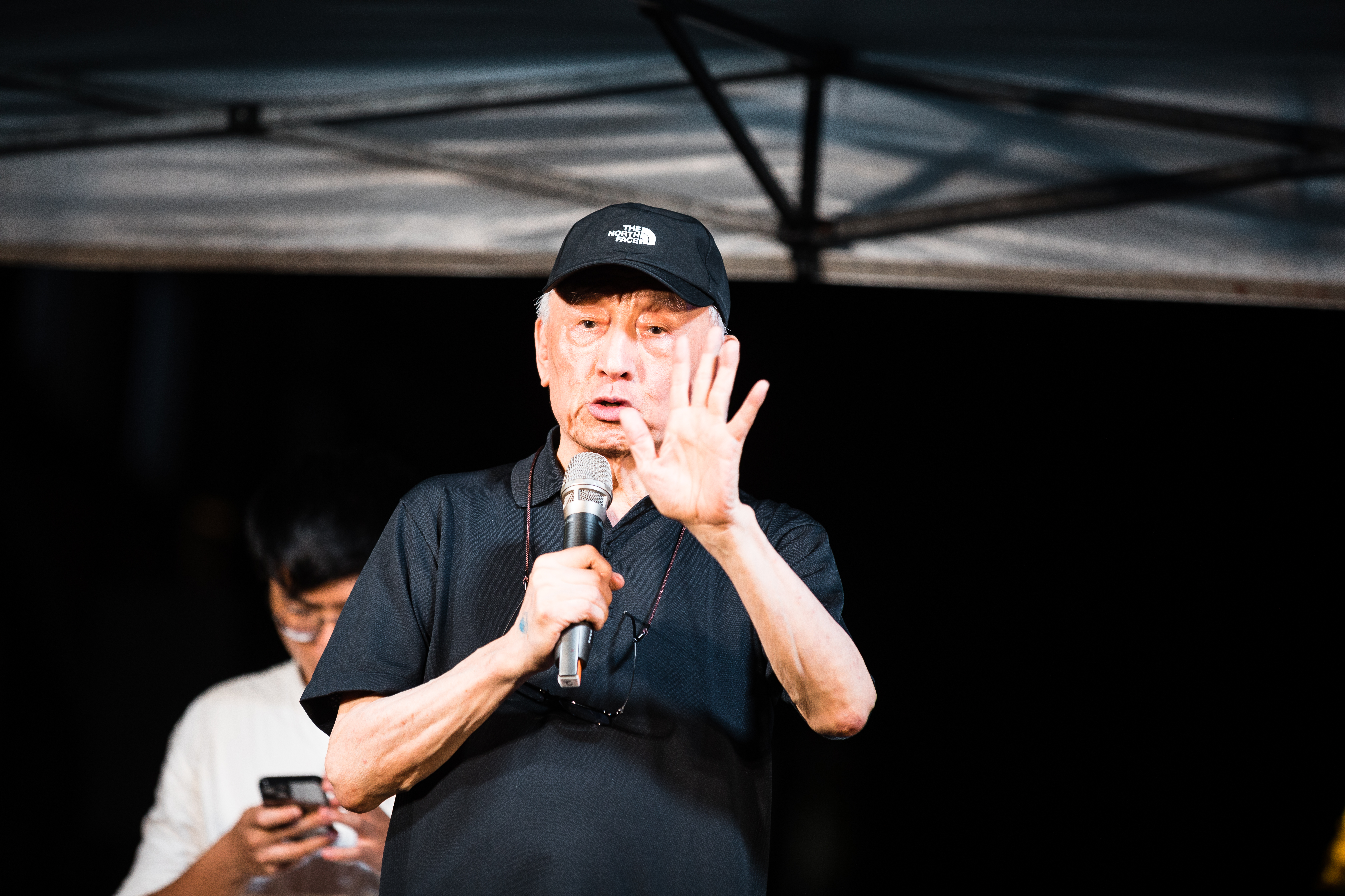 曹興誠認為從防衛韌性的角度來看，「颱風天大家放假毫無道理」。（本刊資料照）