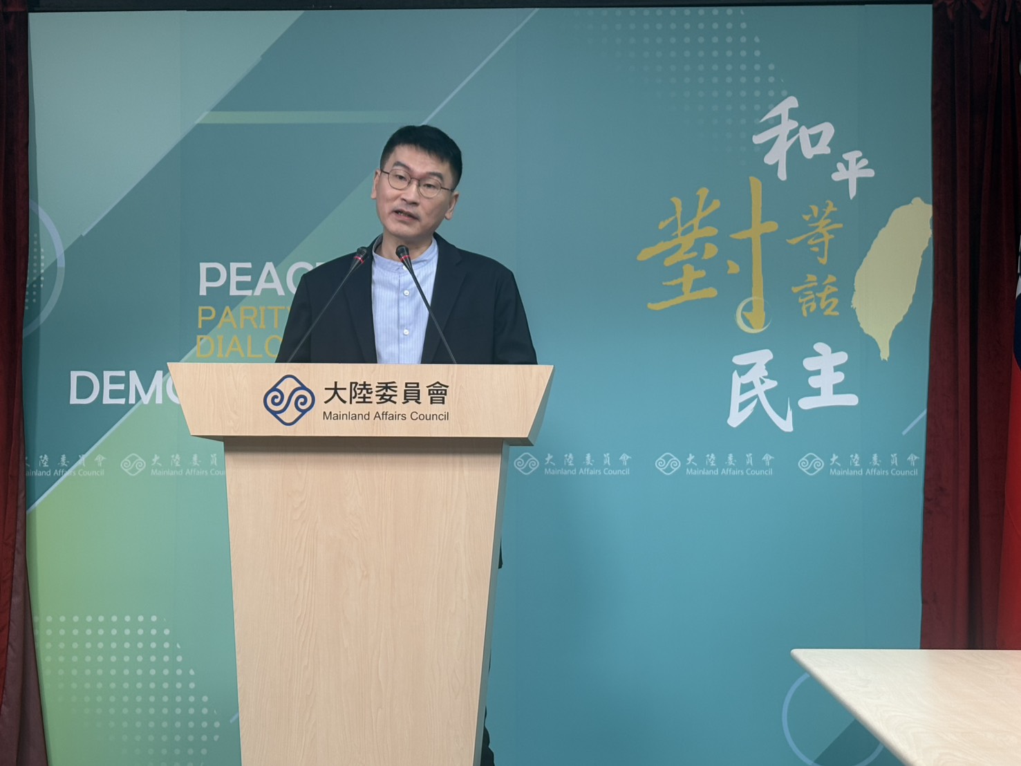 梁文傑在陸委會例行記者會回應國台辦。