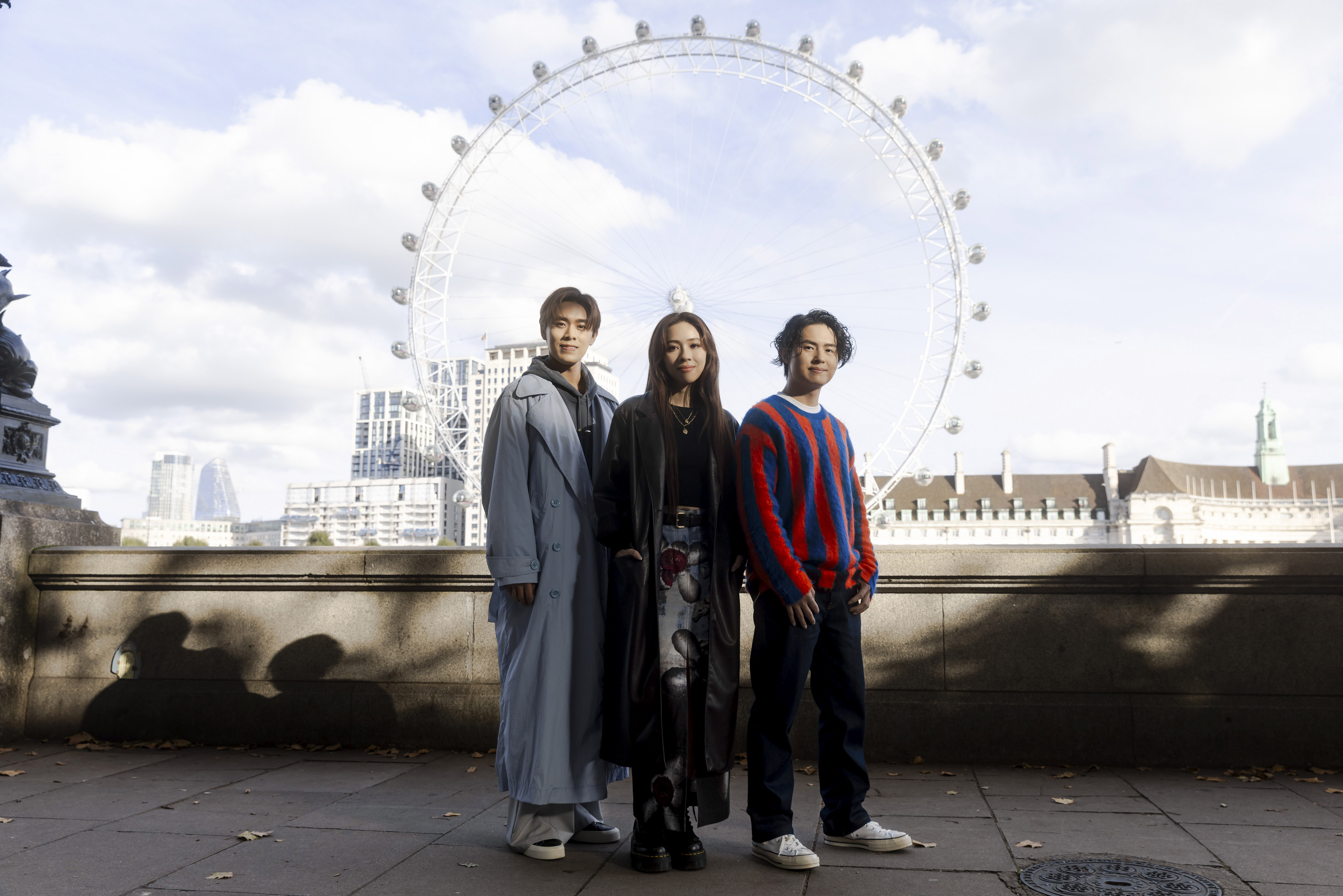 告五人年初艾比路錄音，年末則推出〈夏天的海冬天的雪〉MV，同樣是在倫敦拍攝。（相信音樂提供）