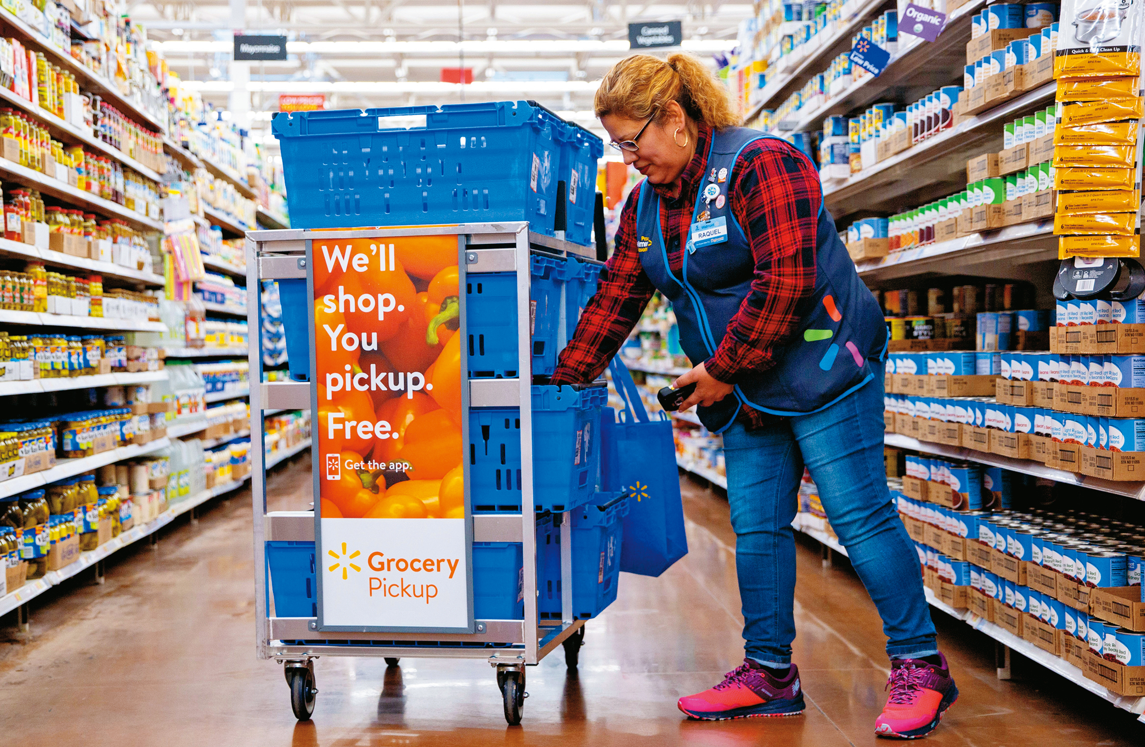 高通膨環境下，就業結構有所改變，不少人可能因此被迫兼職2份以上工作。（Walmart提供）