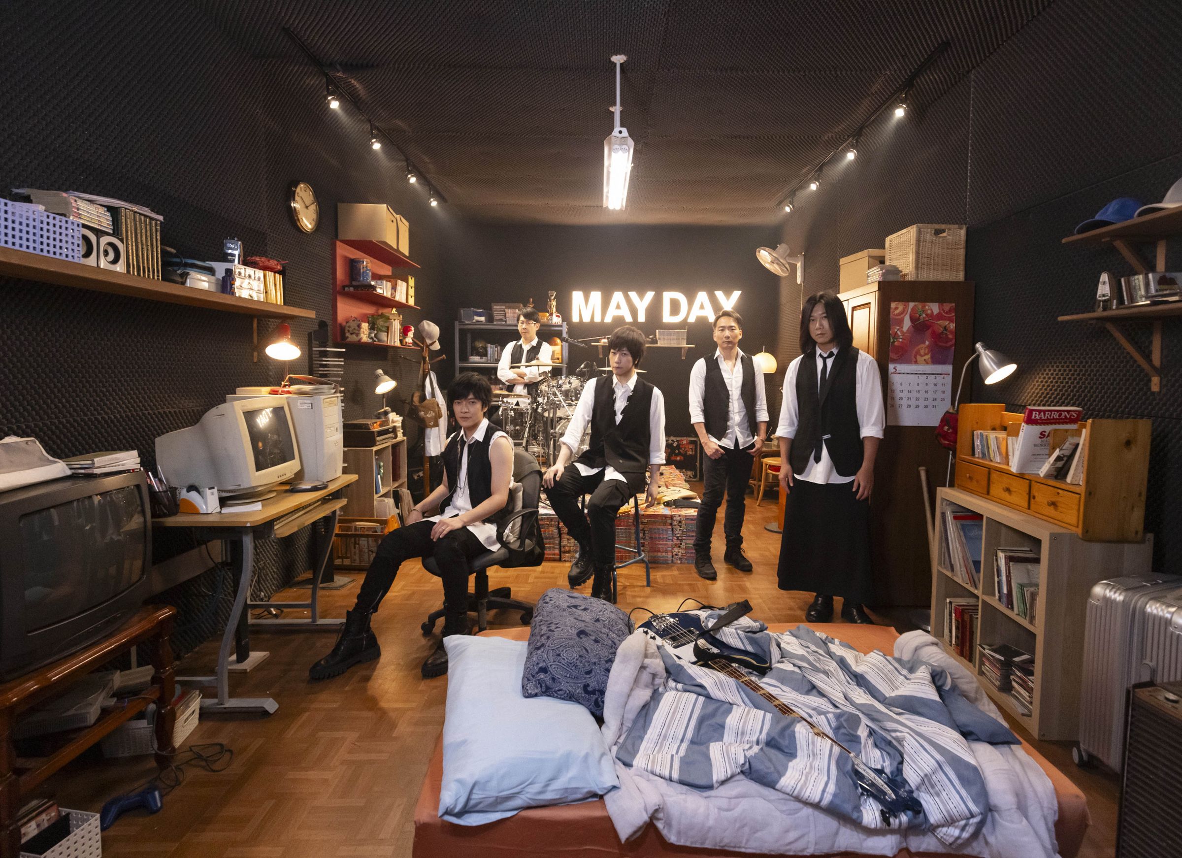 五月天《FLY TO 2025 線上跨年演唱會》從跨年夜上線以來，YouTube已吸引近200萬人觀看，更登上台灣哈燒影片榜。（相信音樂提供）