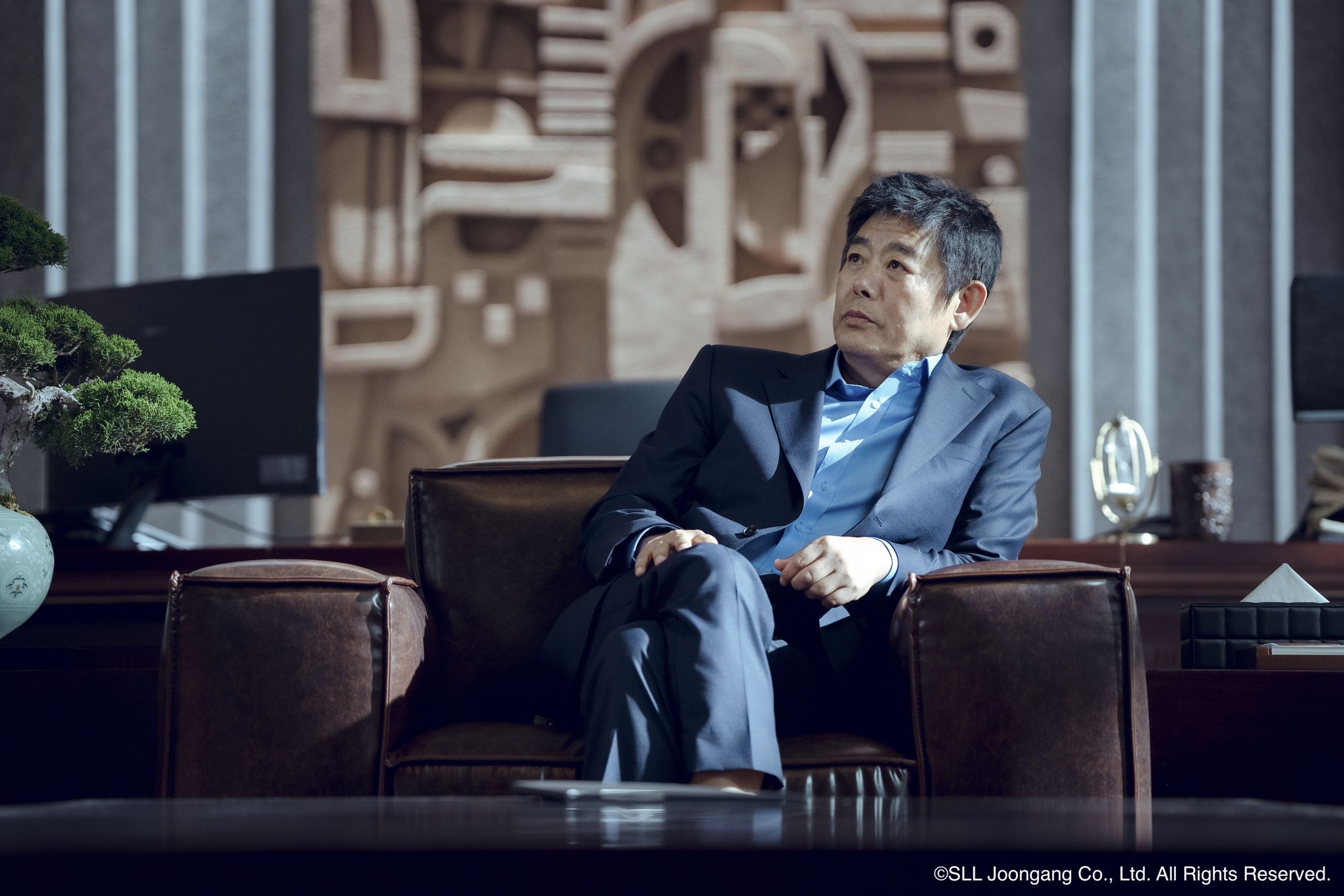 喜歡快狠準拍攝方式的成東鎰對《協商的技術》導演非常滿意。（Hami Video提供）