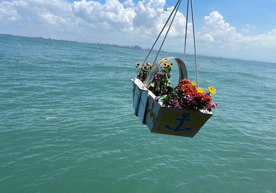 台南市政府為響應環保積極推廣海葬。（台南市政府提供）