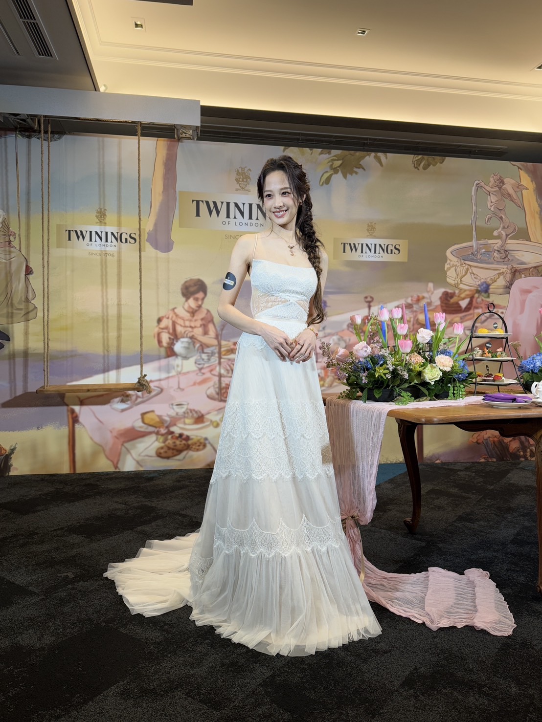 簡嫚書覺得自己今天穿得比結婚當天華麗。