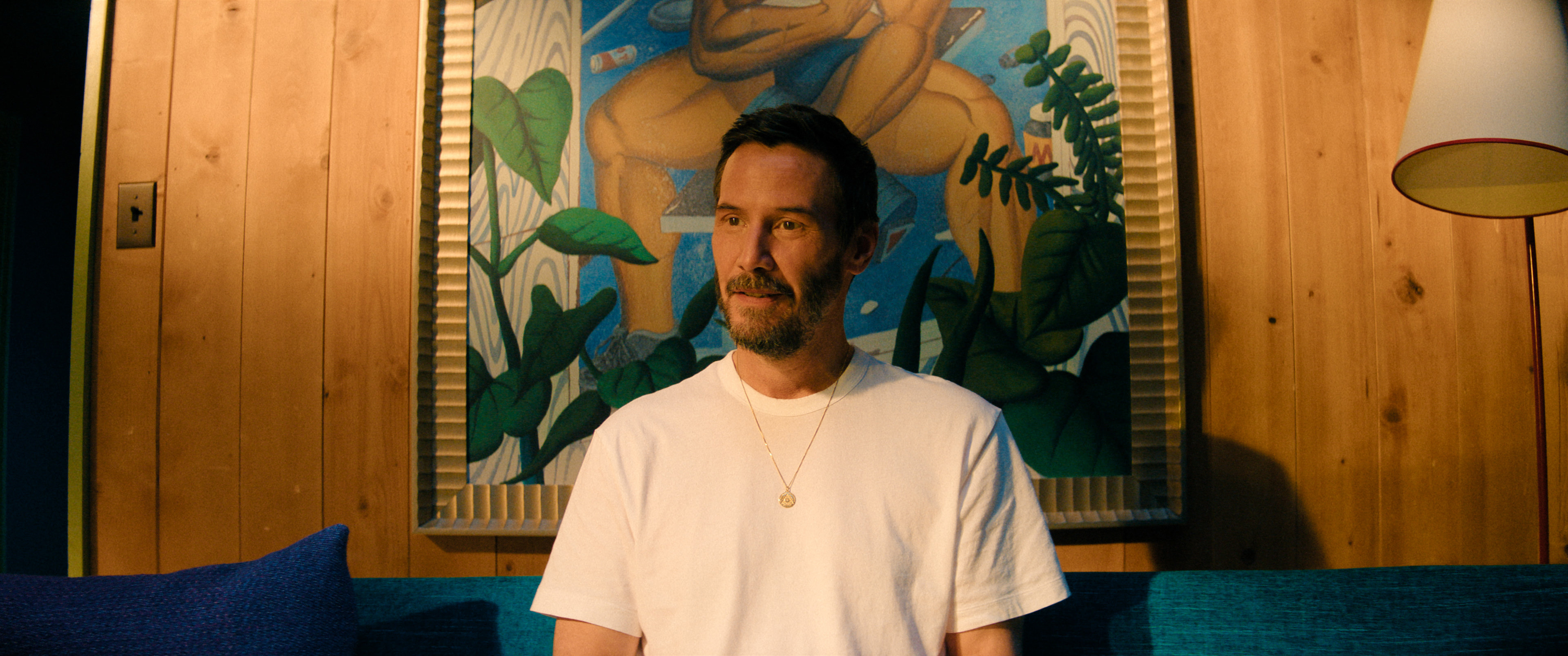 基努李維終於換掉了長髮，改以短髮造型示人。（Apple TV提供）