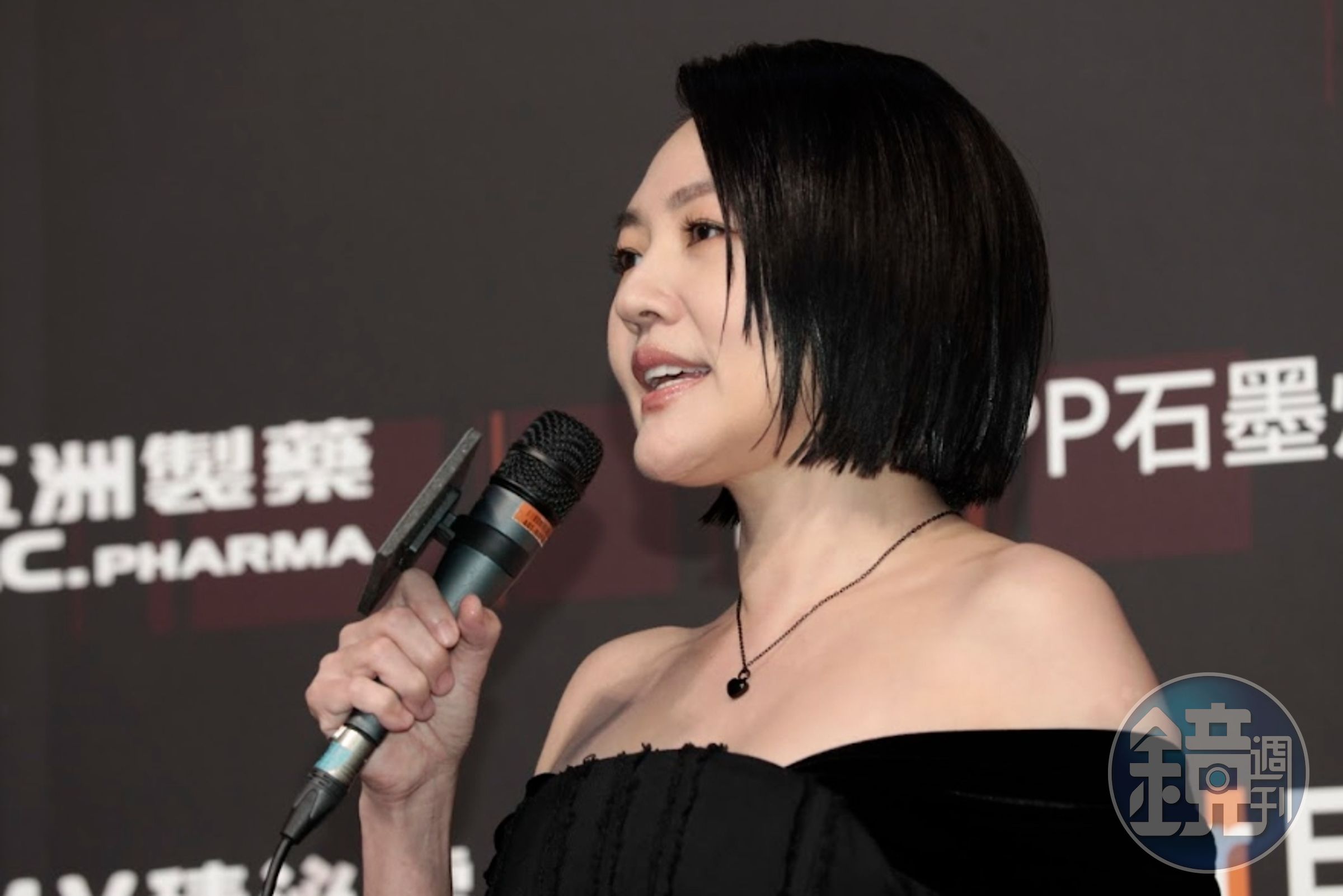 小S現身金鐘全台觀眾爆淚。