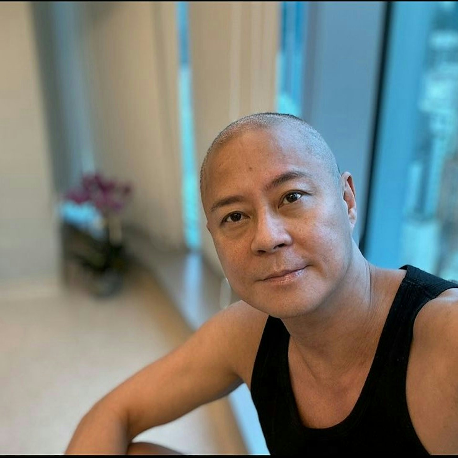 57歲的蔡一傑去年10月在社交平台透露切除腦部腫瘤。(翻攝自蔡一傑IG)