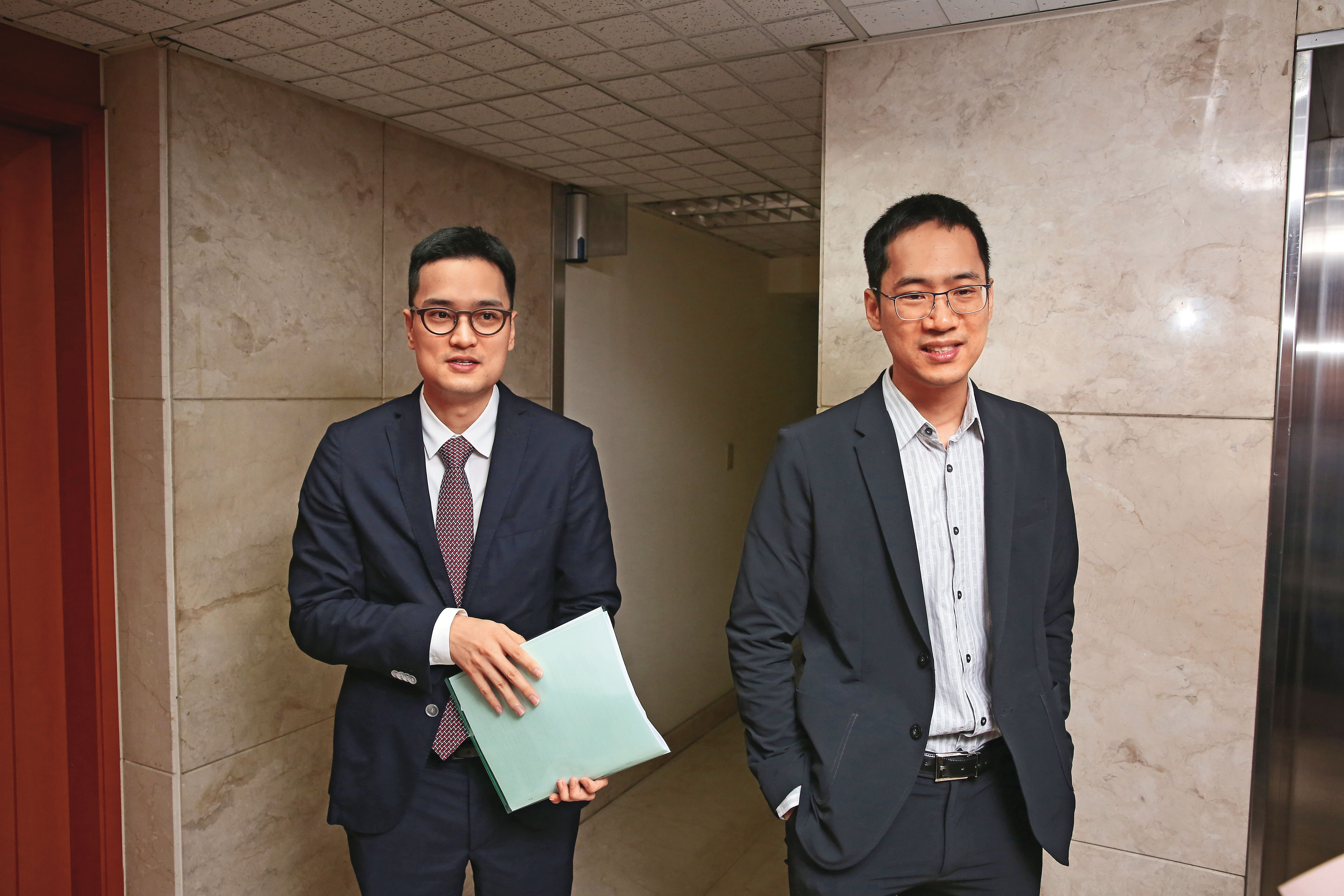 吳東賢家族已交棒第三代(圖),過去為土地開發案槓上吳東進。