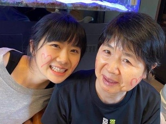 福原愛和媽媽福原千代關係趨緩。（翻攝自微博）