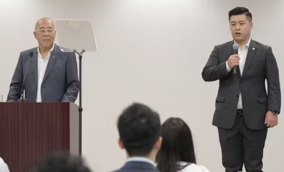 安田隆夫(左)與安田裕作。（翻自X平台）