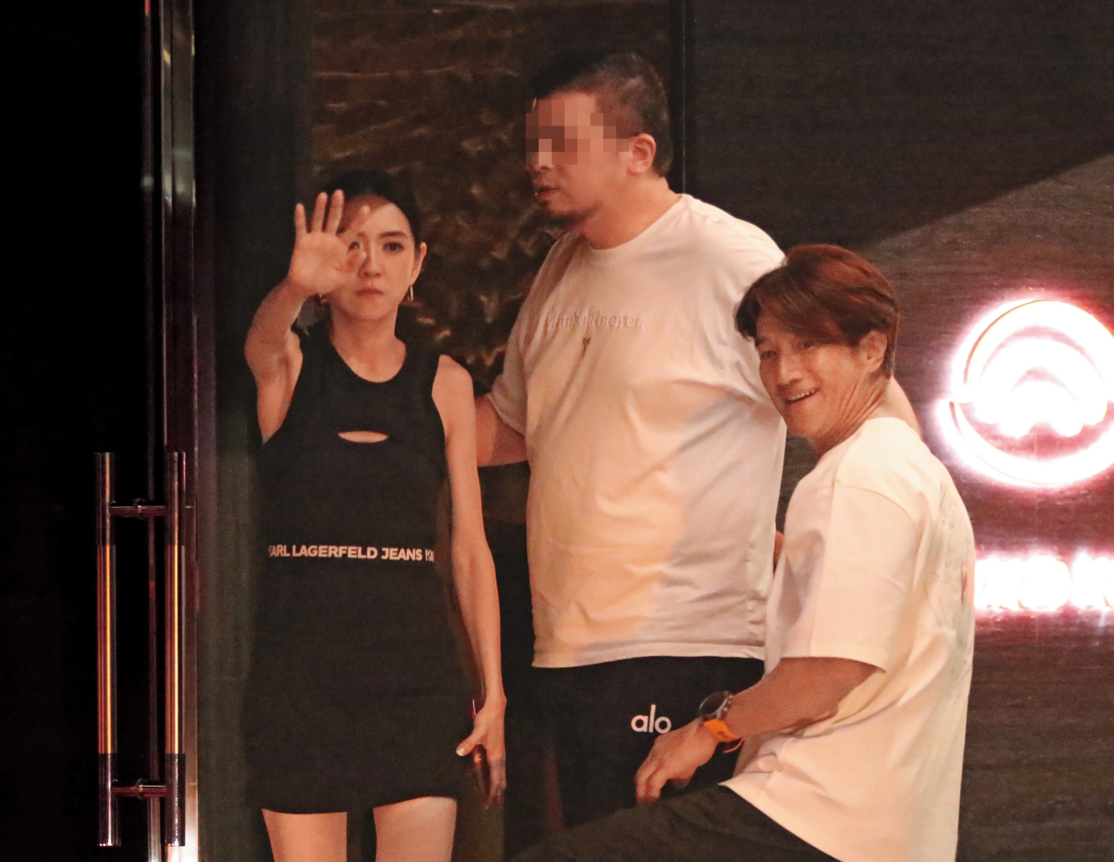 楊千霈穩交加溫1／被叫「哥嫂」聚餐黏TT　楊千霈熱戀Jeremy穩交中