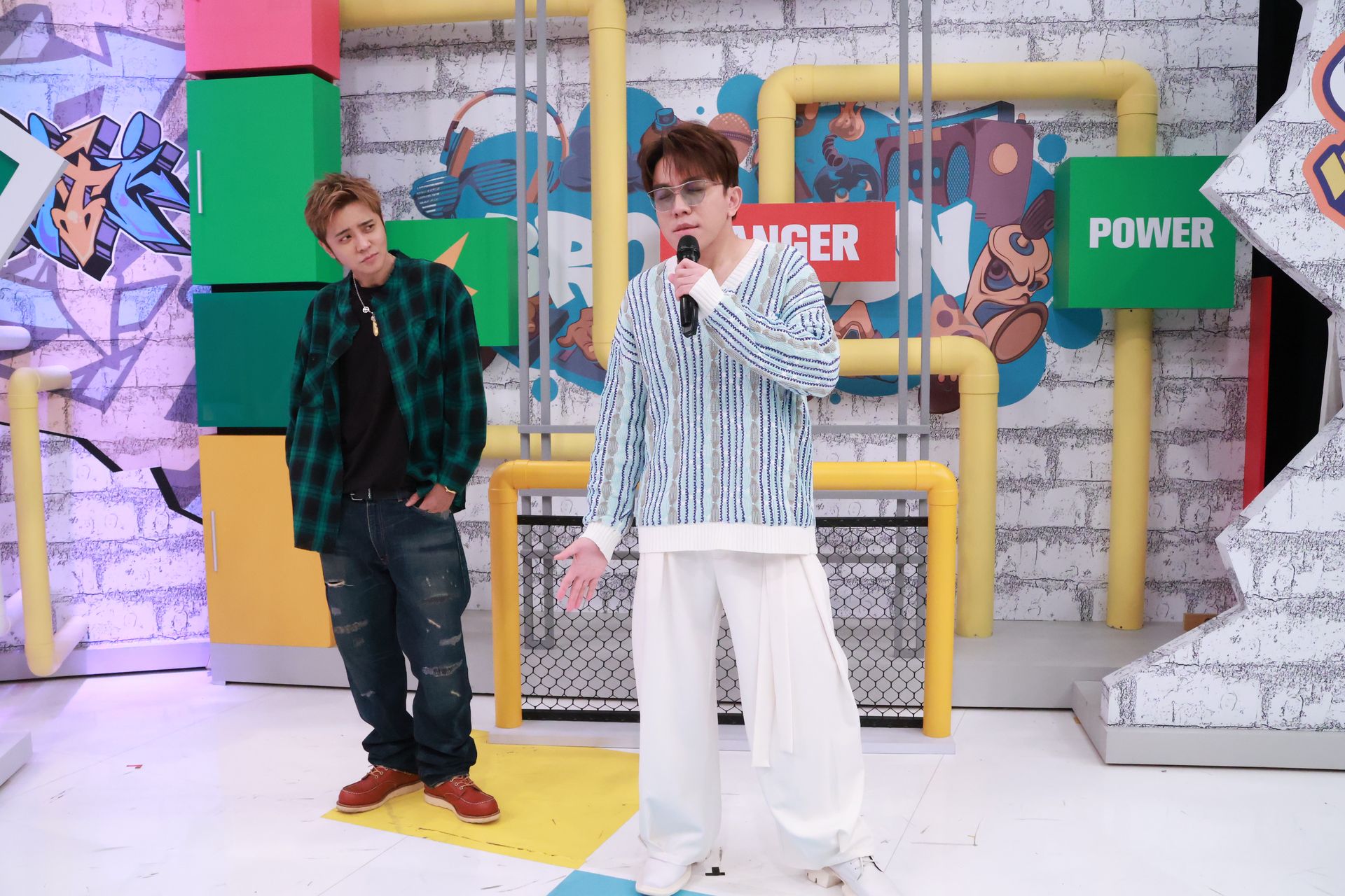 許志豪上羅志祥主持的節目做宣傳。（中天提供）
