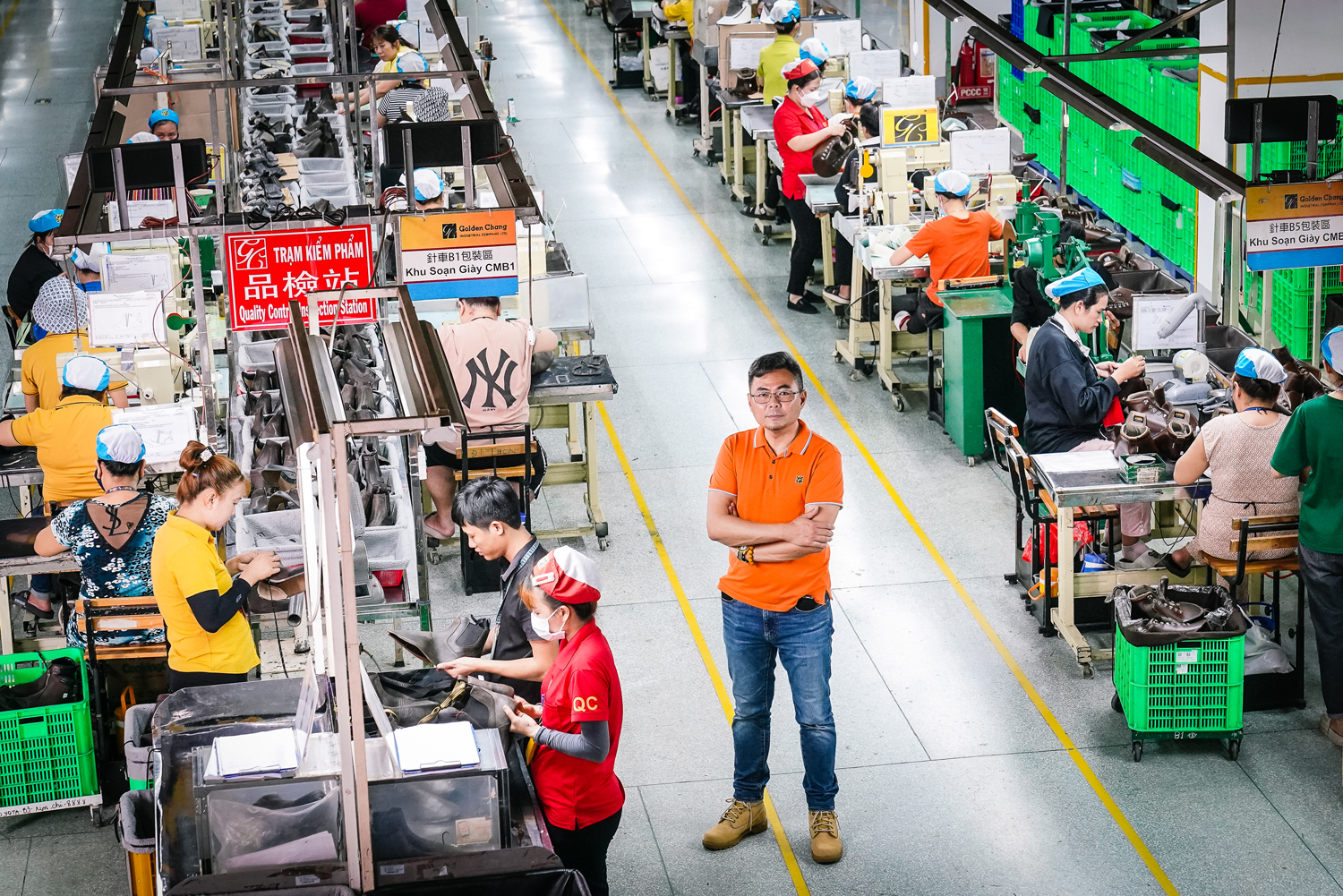 功能鞋生產王者欣錩鞋業總經理何建德（圖）從父親何樹滋手上接下家族企業，不只守成，還前往孟加拉設廠。