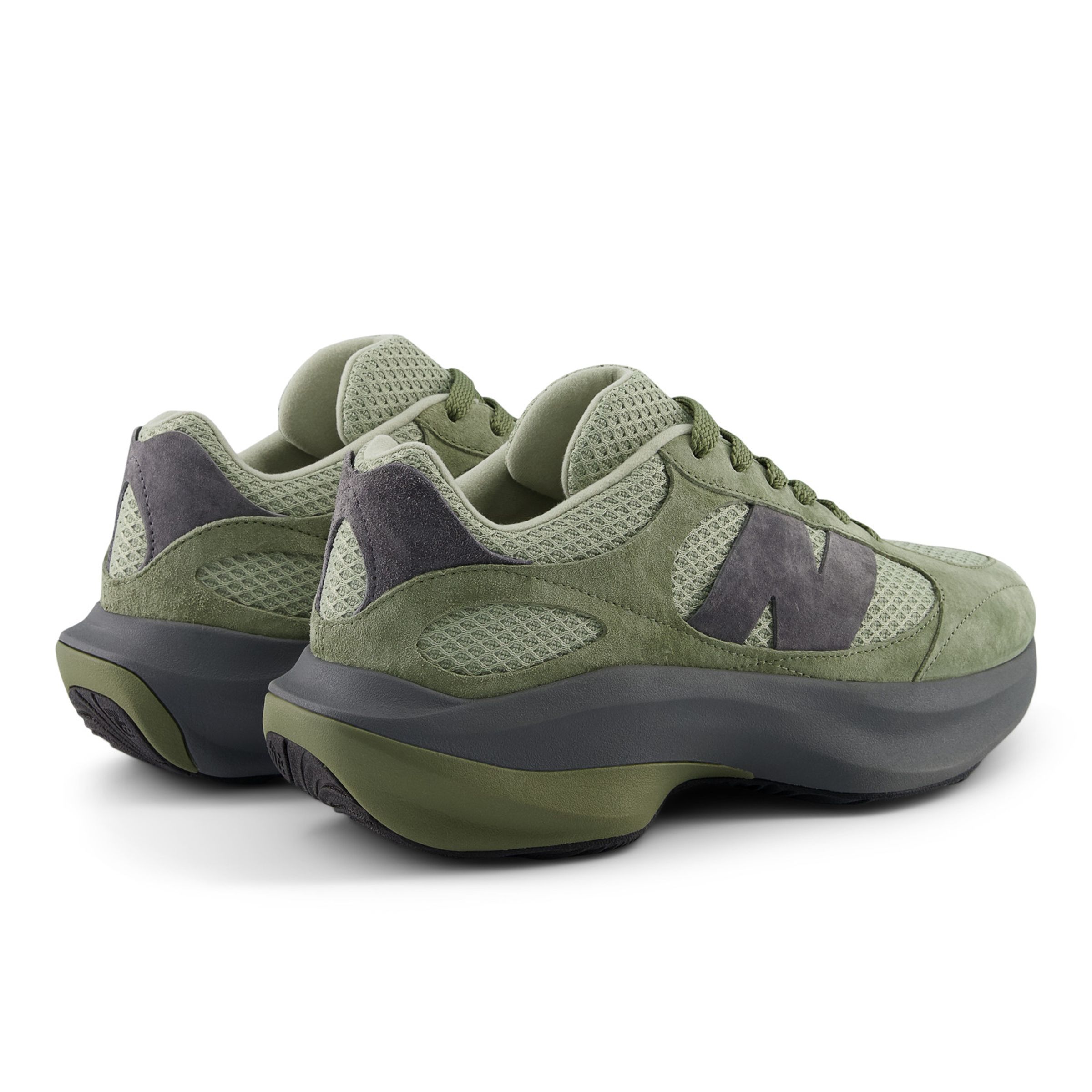 橄欖綠WRPD Runner。NT$4,880(New Balance提供)