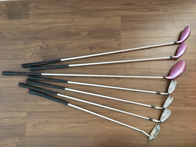 新北市一名女子拿高爾夫球桿狠砸熟睡的母親頭部,導致老母重傷。(示意圖,photoAC)