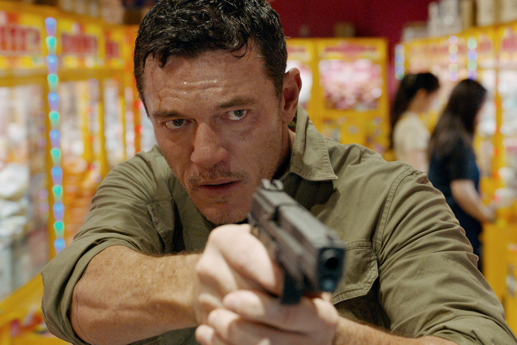 路克伊凡斯掏槍的地點，是在西門鬧區的夾娃娃店。（采昌國際提供）