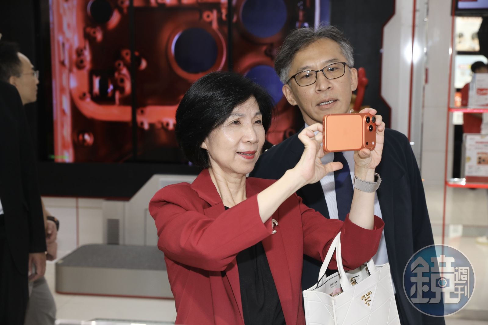 遠傳電信總經理井琪喊話自家4G、5G滲透率年底會達成黃金交叉。