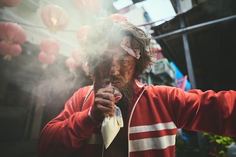 外媒Screendaily透露九把刀新作《功夫》將於明年農曆年檔期上映，戴立忍飾演身懷蓋世武功的神祕流浪漢。（翻攝Screendaily網站）