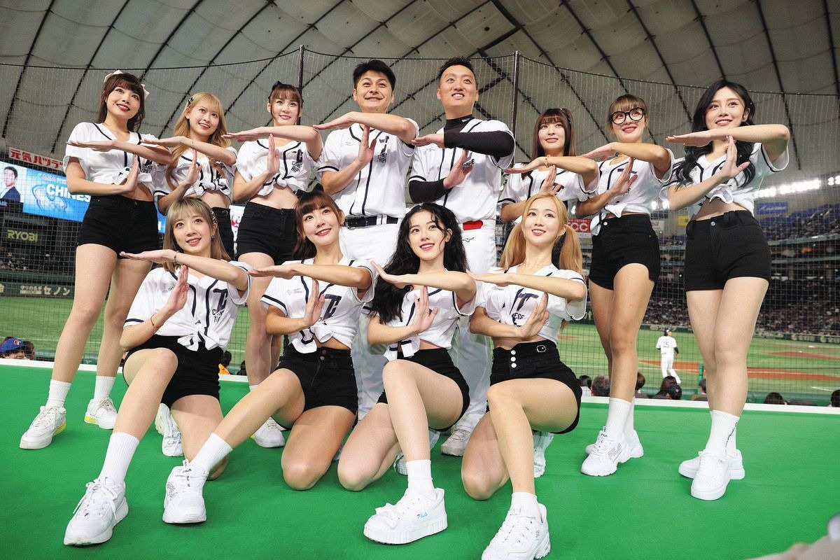 亞冠賽台灣啦啦隊被日本網友大讚是世界第一。(翻攝自中日スポーツ)