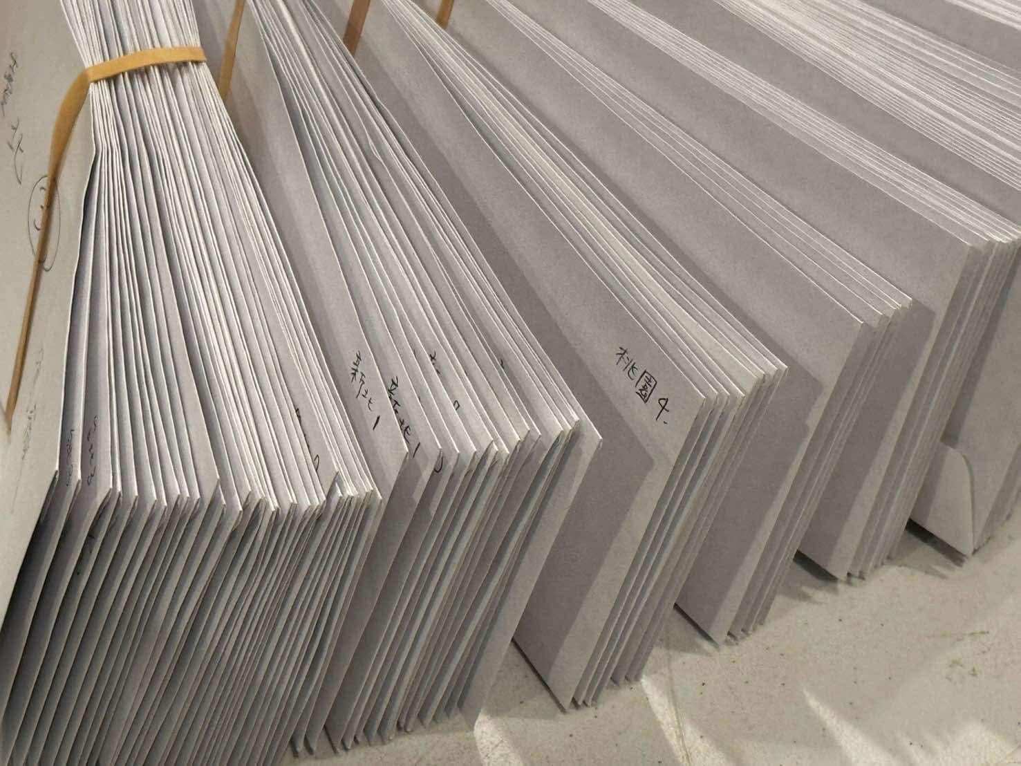 美國罷團將從各地收到的罷免連署書寄回台灣。（讀者提供）