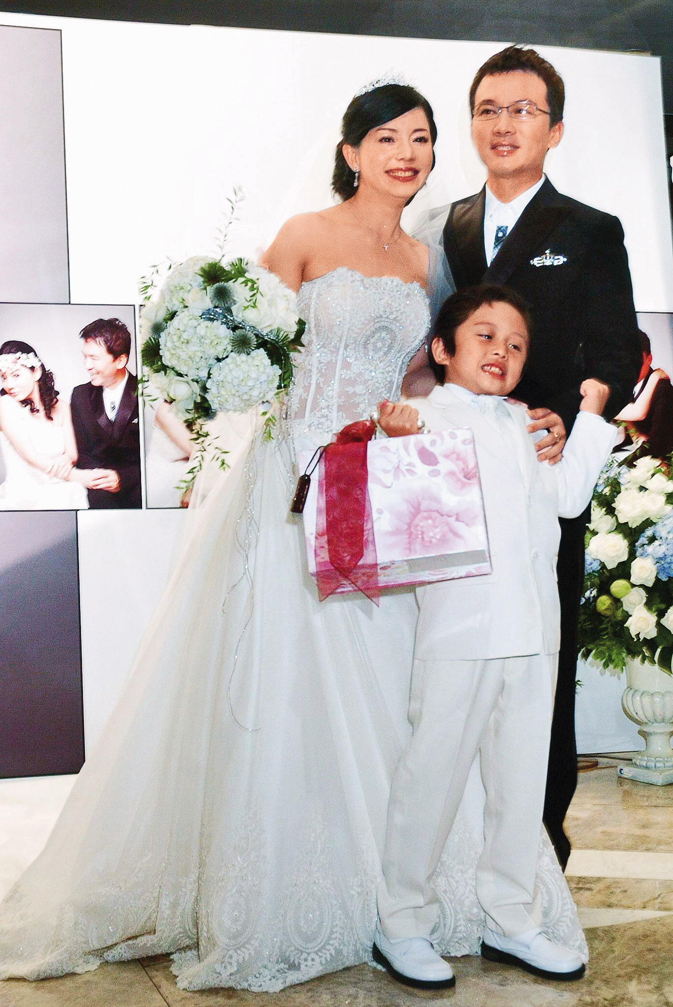 2007年孫鵬和狄鶯再婚,兒子孫安佐開心陪著父母辦婚宴。