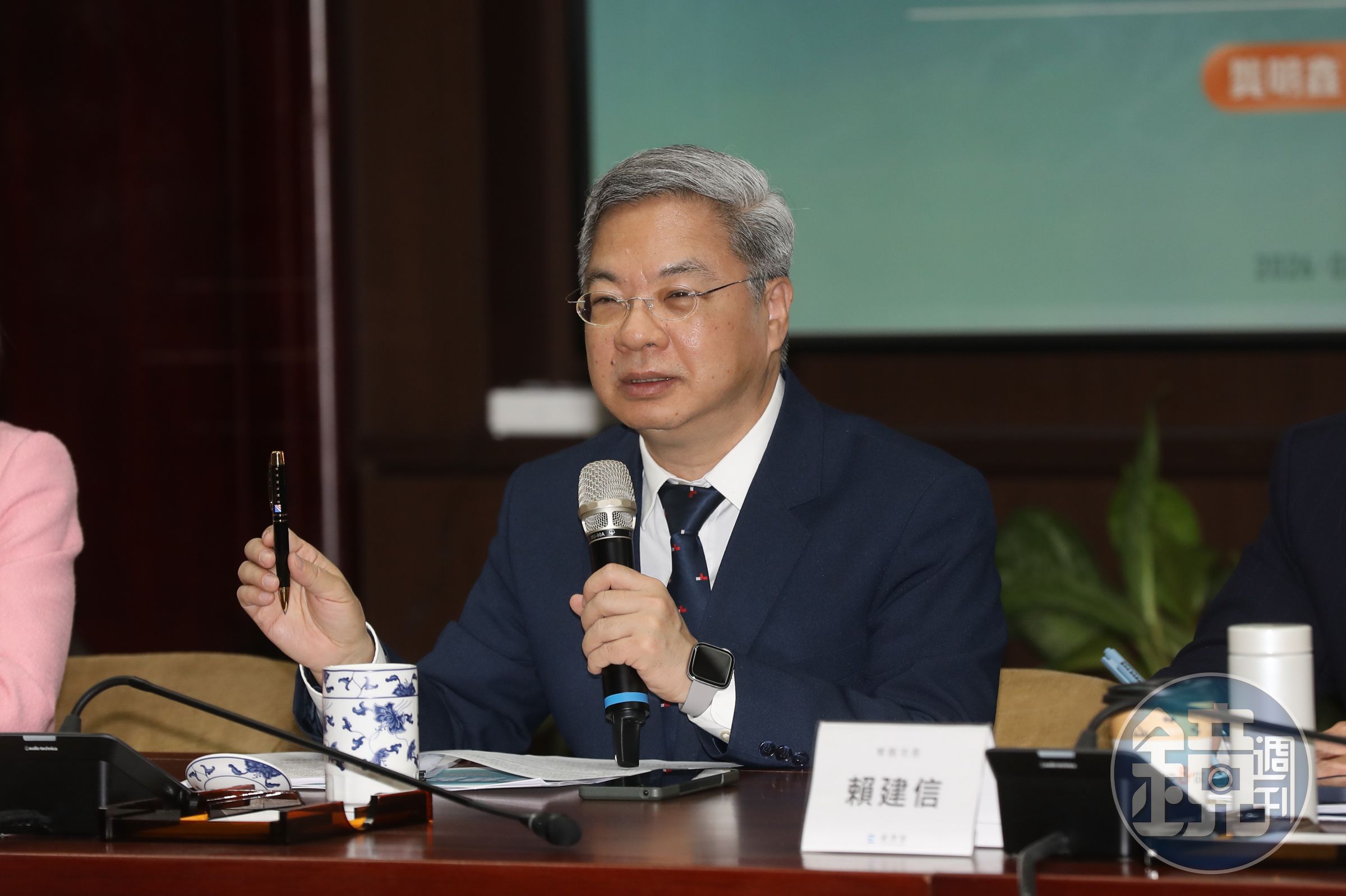 今年第一季外銷訂單2,319億美元,年增50%,經濟部長龔明鑫認為中東戰事對台灣經濟影響不大。(本刊資料照)