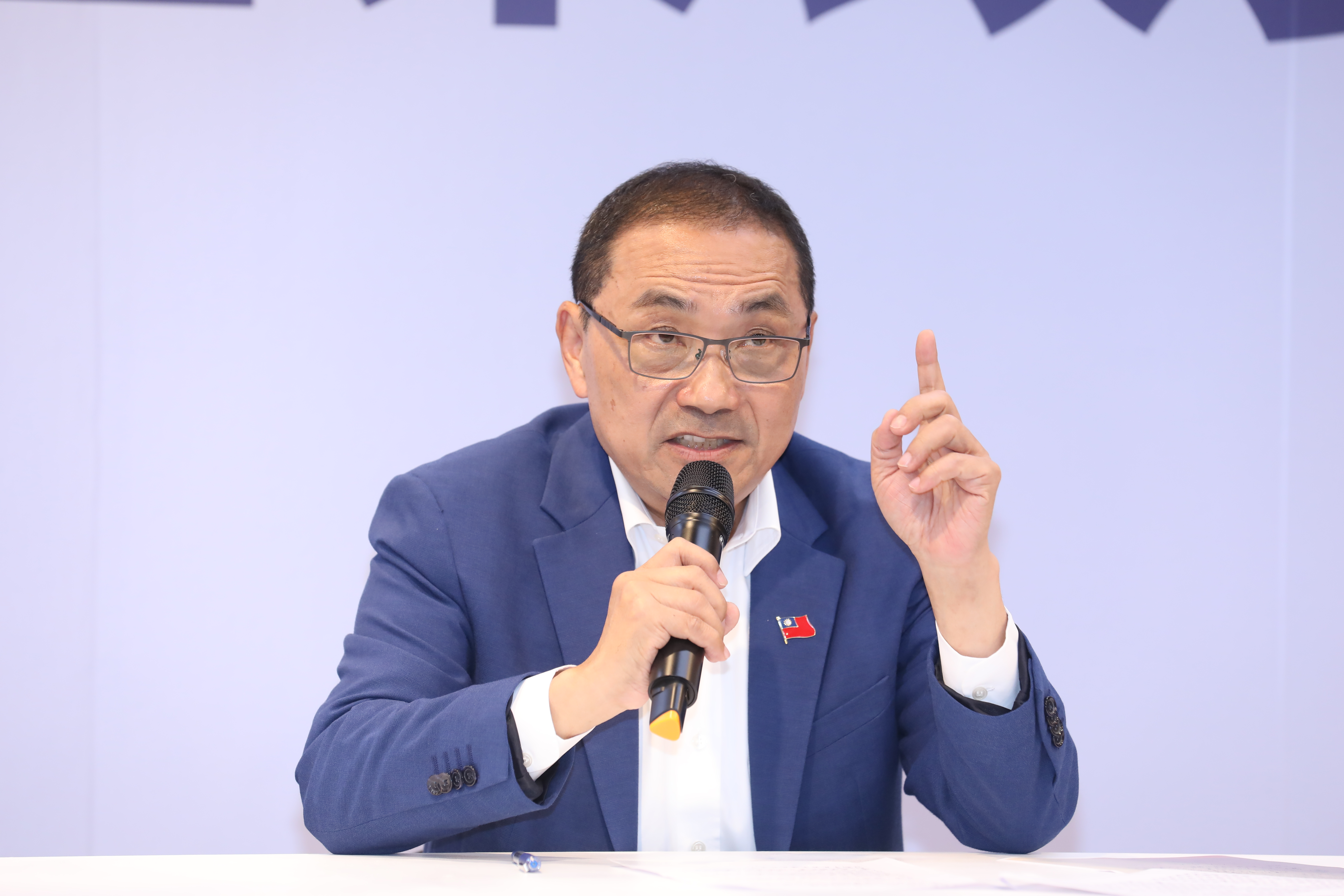 侯友宜今被問及柯文哲遭起訴、交保一事，僅簡短回應表示尊重司法判定。（本刊資料照）