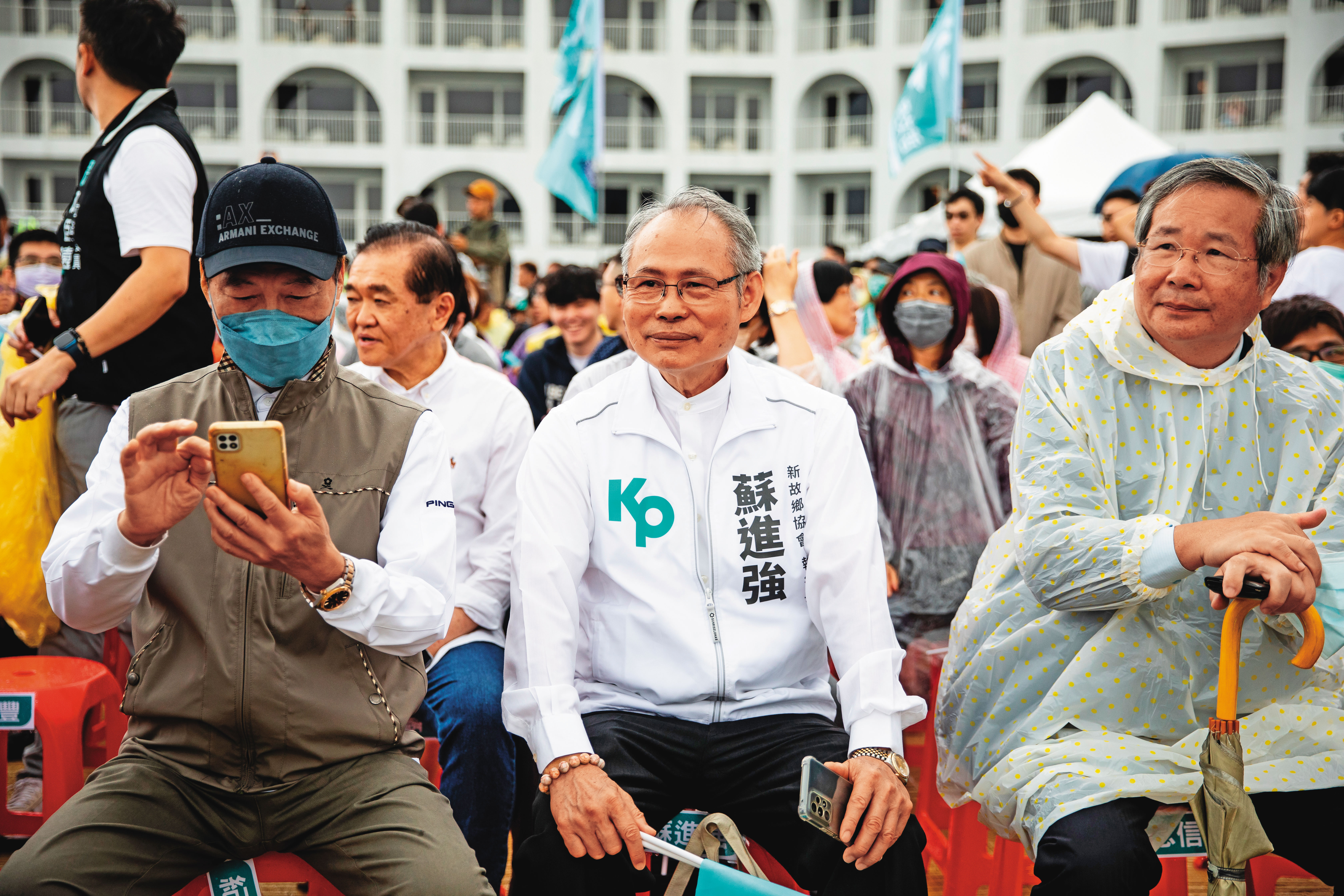 前台聯主席蘇進強（圖）獲柯文哲以月薪12萬元請來協助募款。