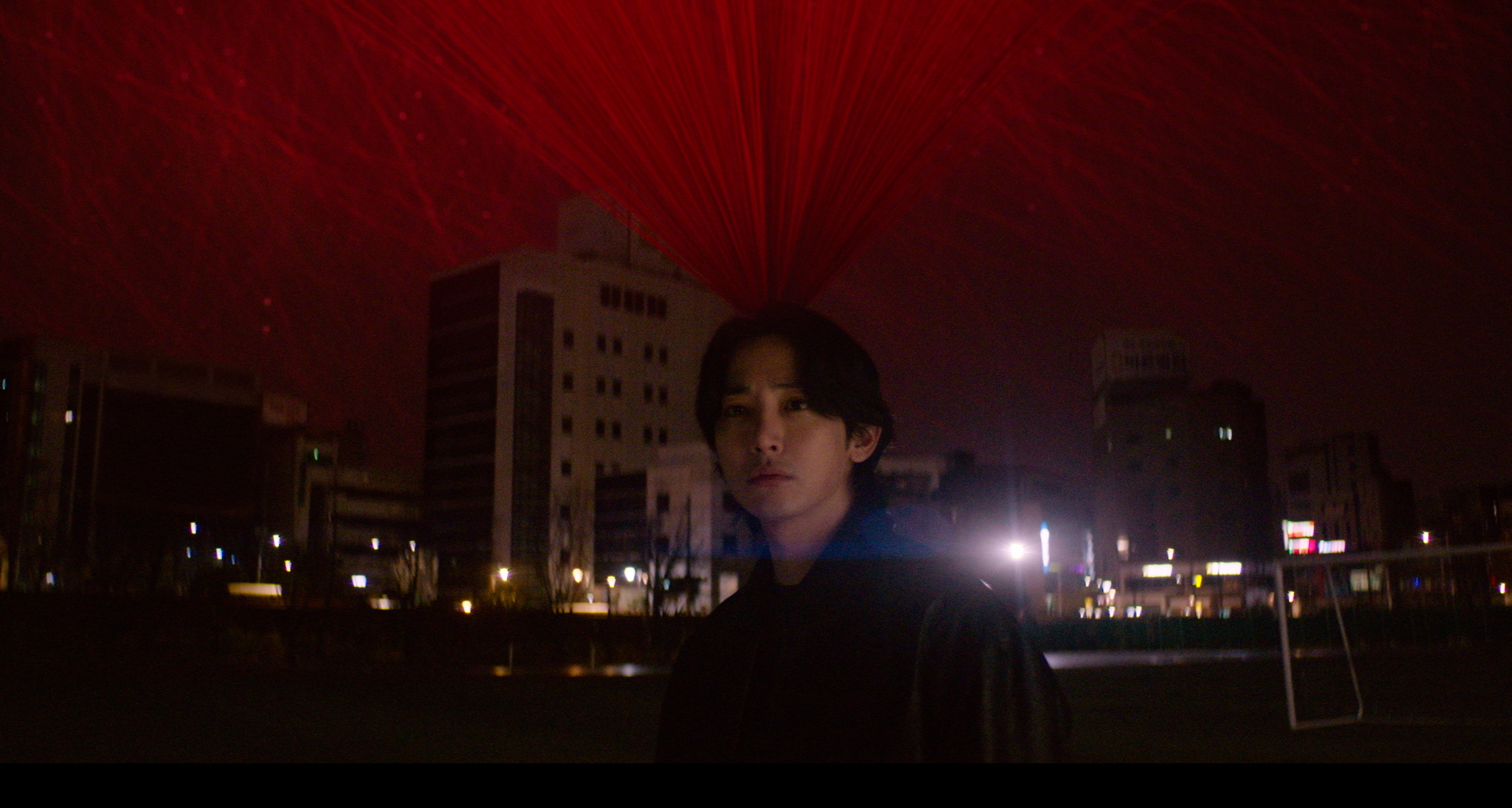 李洙赫在《S LINE》首度獨挑大樑,頭上紅線代表有過性關係。(Hami Video提供)