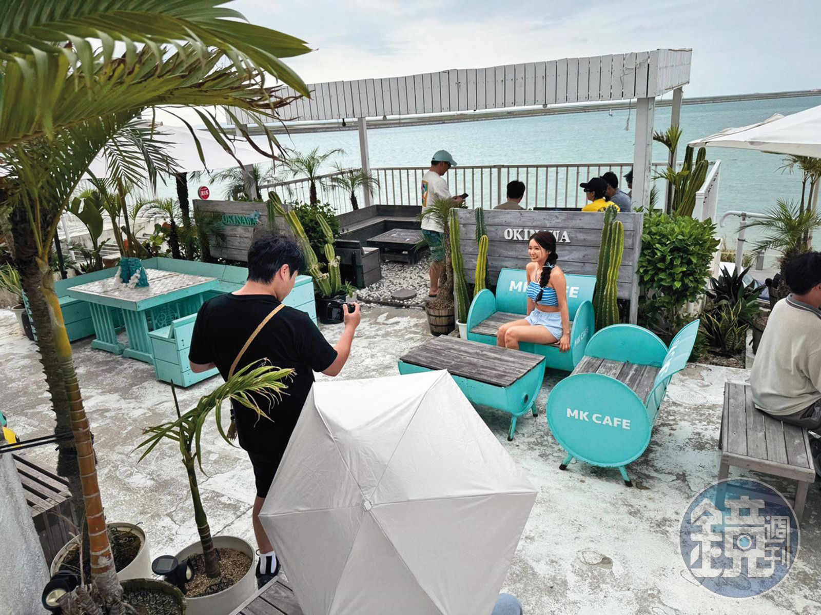 寫真拚人氣／獨家！沖繩沙灘取景　直擊禾羽拉梓梓下海拍寫真