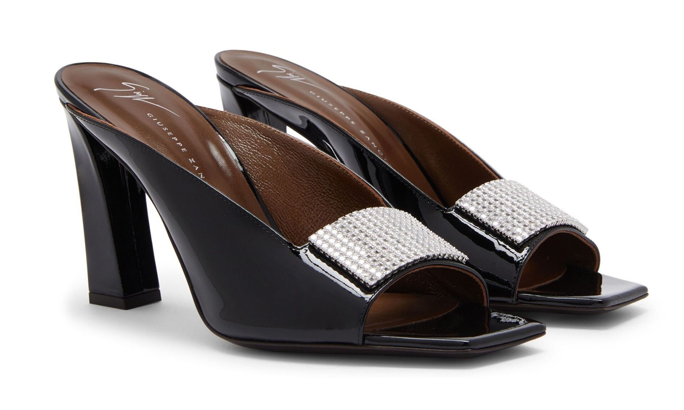 Giuseppe Zanotti Gz Mya Sparkle黑色水鑽露趾跟鞋。NT$37,800（台元提供）