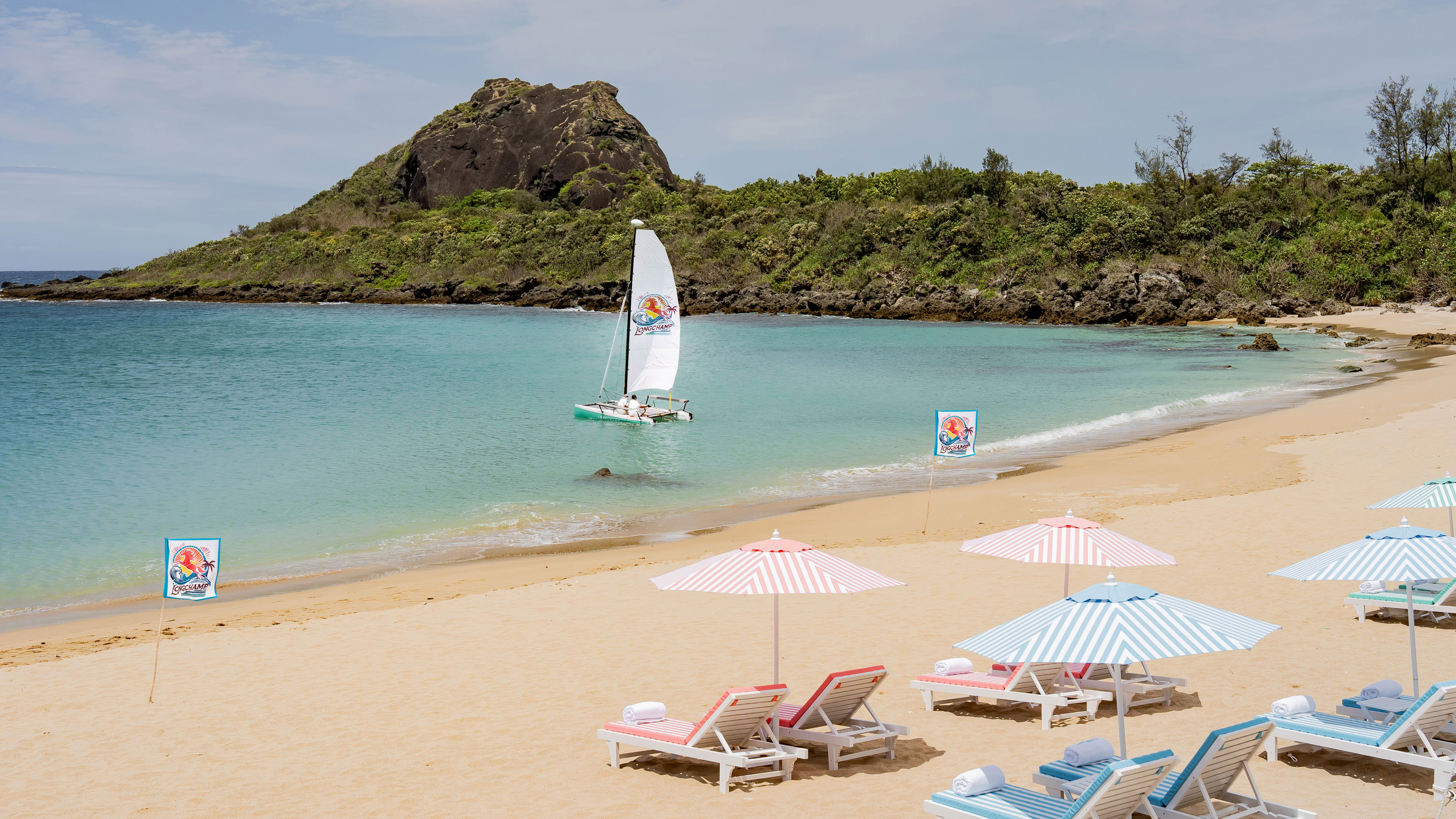 「LA PLAGE LONGCHAMP瓏驤海灘俱樂部」全球海灘風格巡遊最終站於墾丁限時登場。（瓏驤提供）