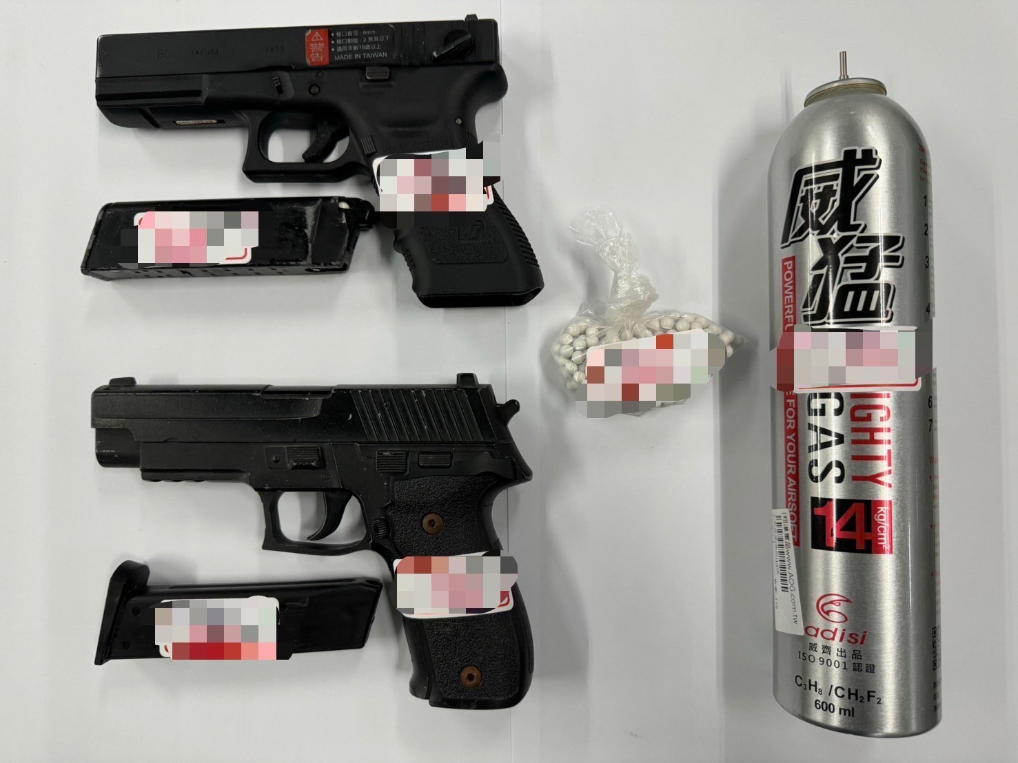 鼓山分局獲報後找到在柴山射擊猴子的男子及槍枝。（翻攝畫面）