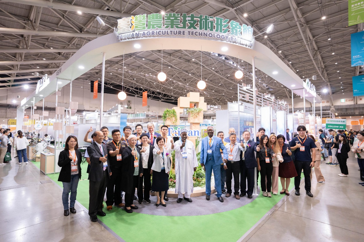 2023亞太區農業技術展邀集亞中實業、鍠麟機械及台一農業科技等20家我國優質科技農企業共同參加展出。 （農業部提供）