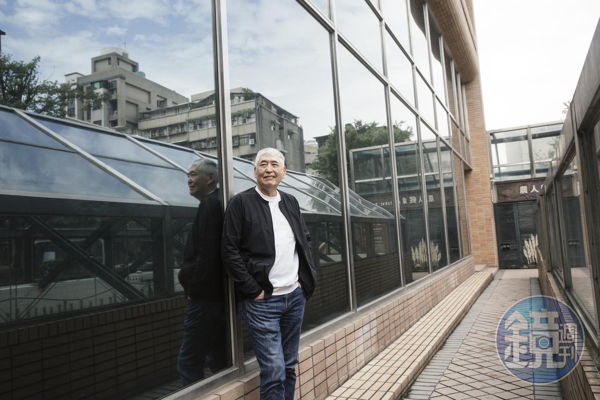 導演柯一正涉嫌毀損停在自家前的車輛，被檢方提起公訴，他對自己犯行坦承不諱。