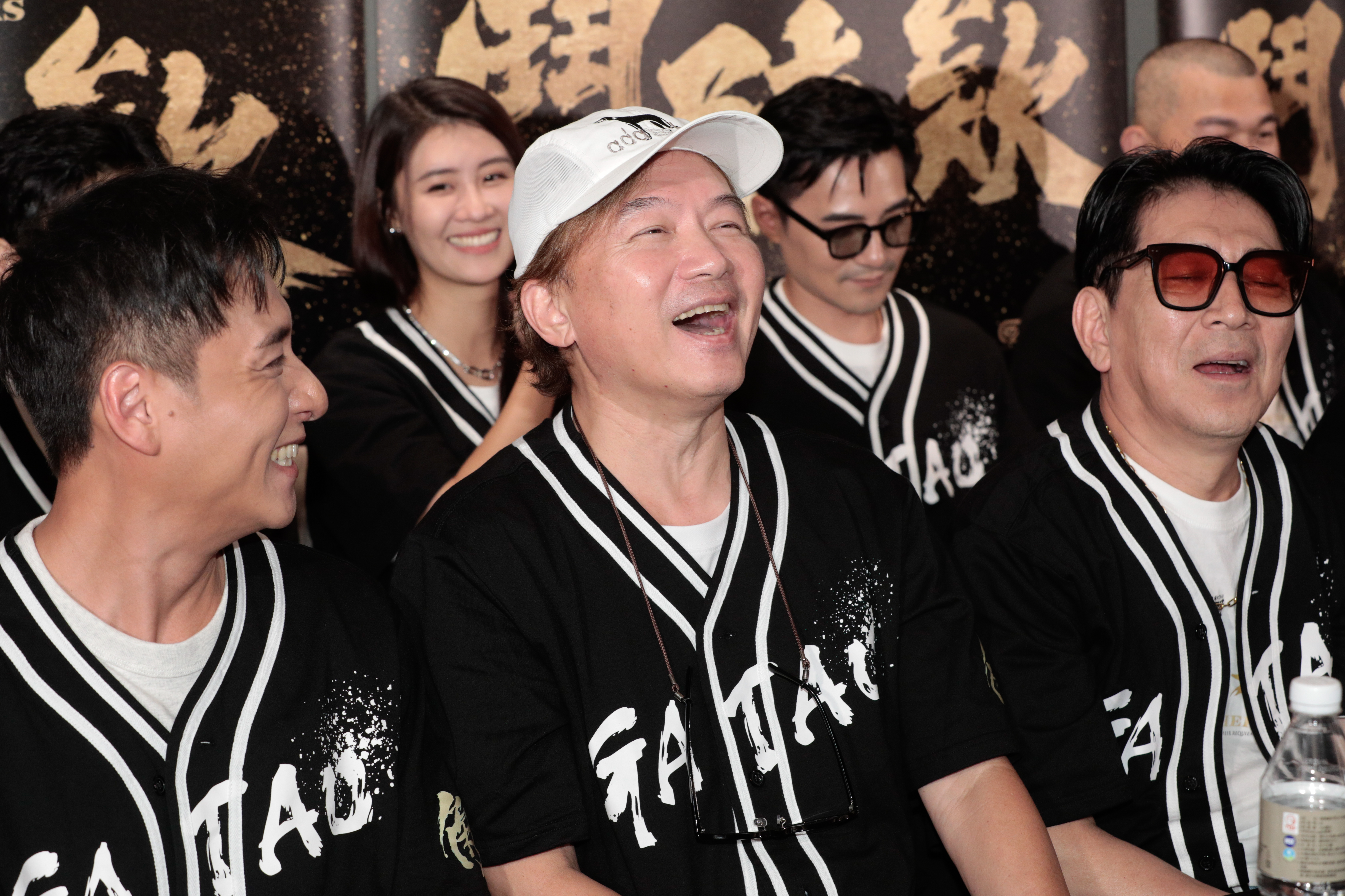 孫鵬早前家事、妻兒八卦纏身，來到慶功宴心情卻嗨爆。