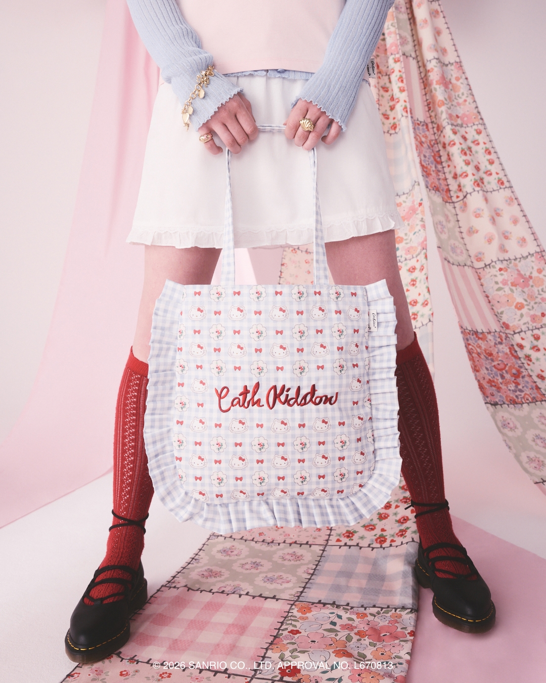 Cath Kidston × Hello Kitty荷葉邊托特包 (Hello Kitty Gingham Provence)。NT$2,480