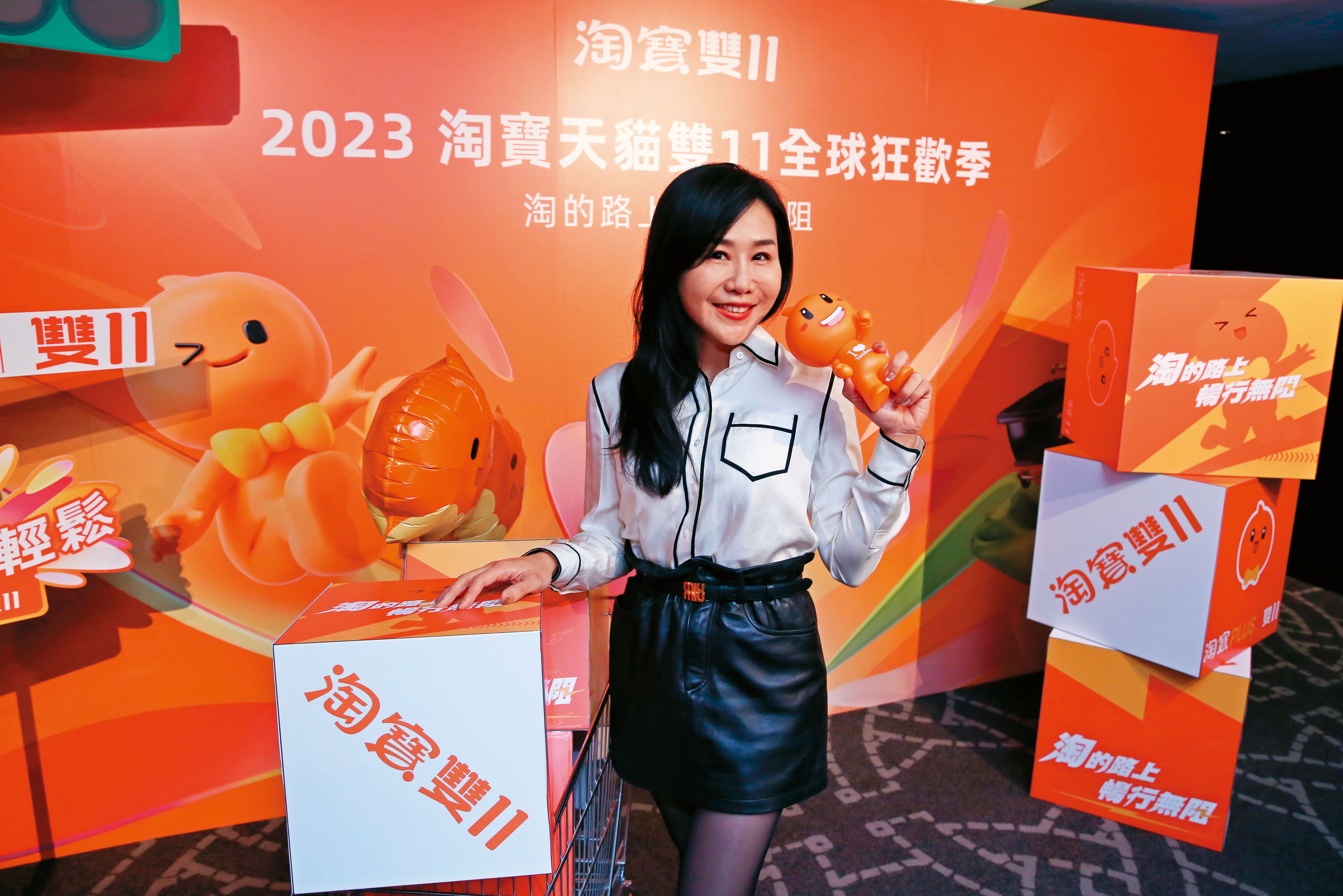 淘寶撒折價券推PLUS全新服務，大手筆補貼運費和關稅。圖為天貓淘寶海外台灣總經理劉慧娟。