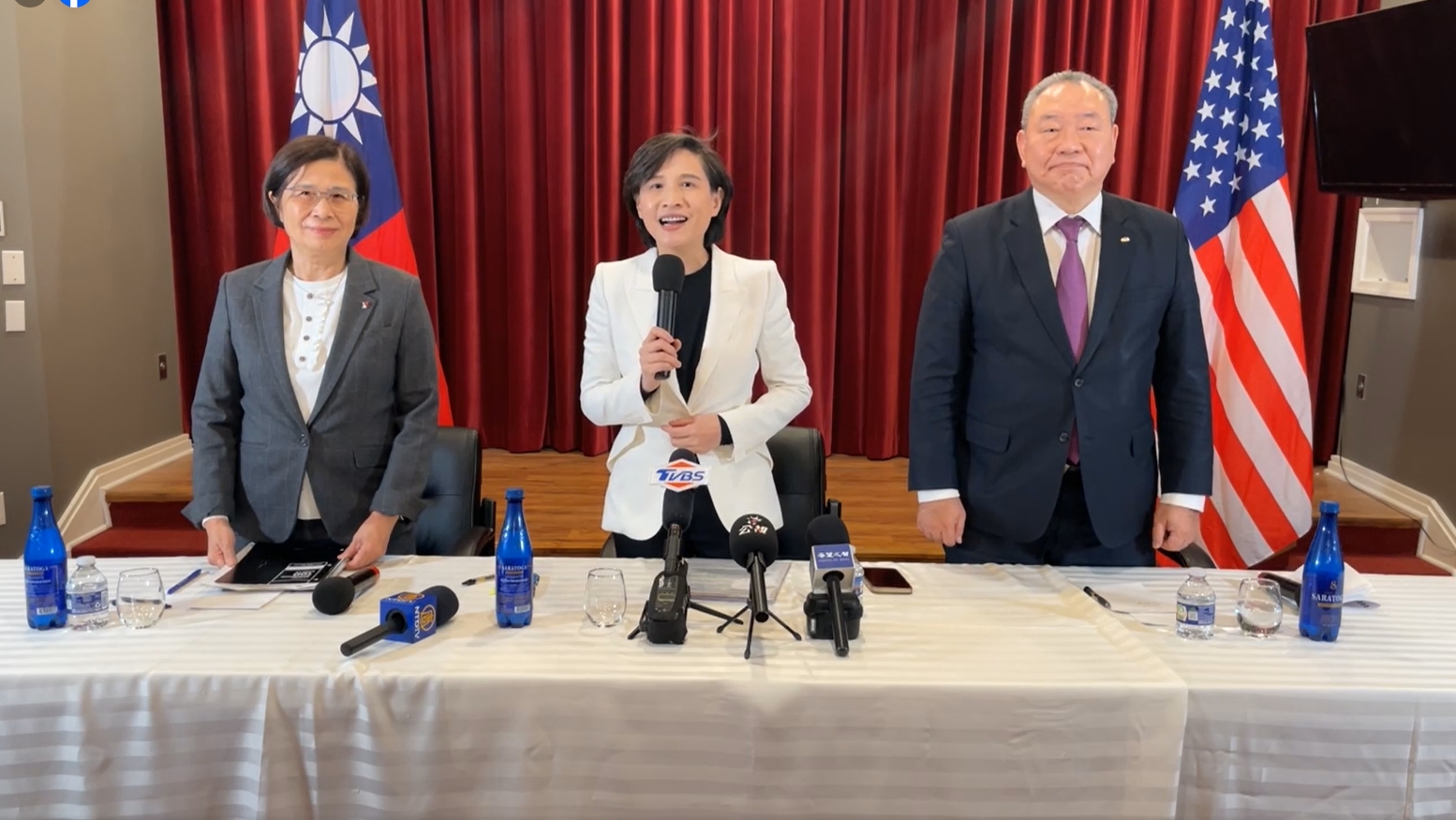 鄭麗君率領談判團隊在美國商務部完成關稅貿易談判。（翻攝自臉書Taiwan in the US）