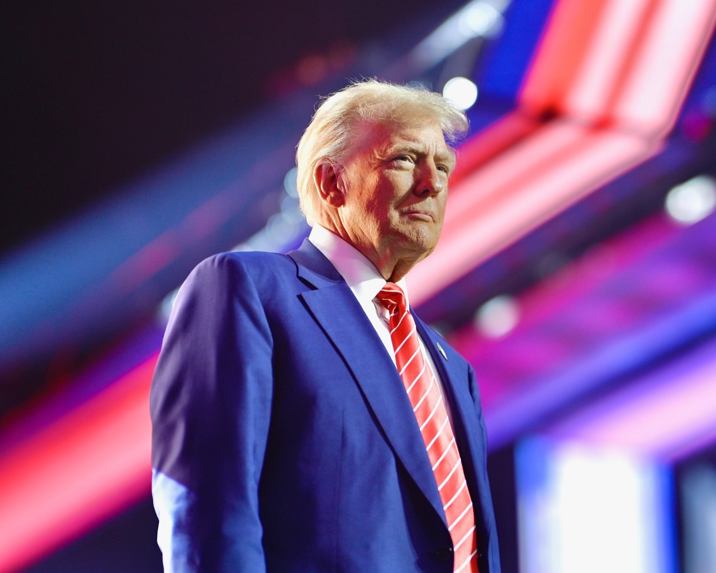 美國總統川普公布台灣關稅20％，台灣股市將如何表現，投資人都相當關心。（翻攝自川普臉書）