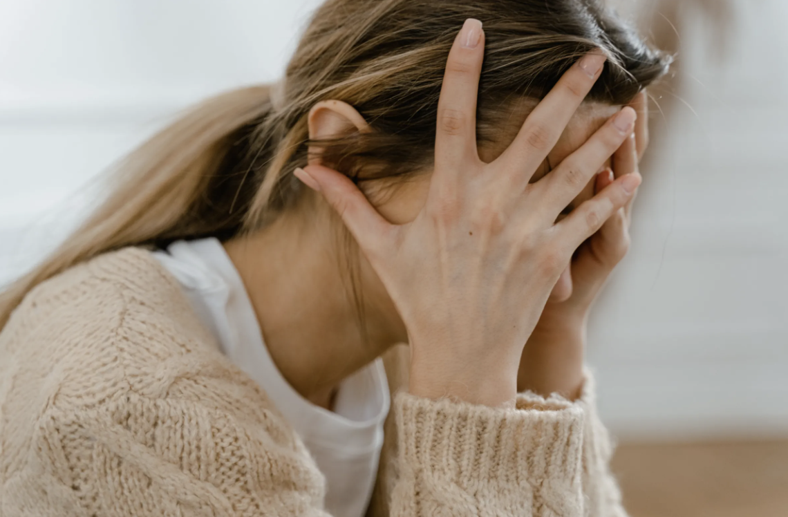 一名人妻抱怨，婆婆初二不讓她回娘家吃飯，幸好老公是神隊友。（示意圖，Pexels）