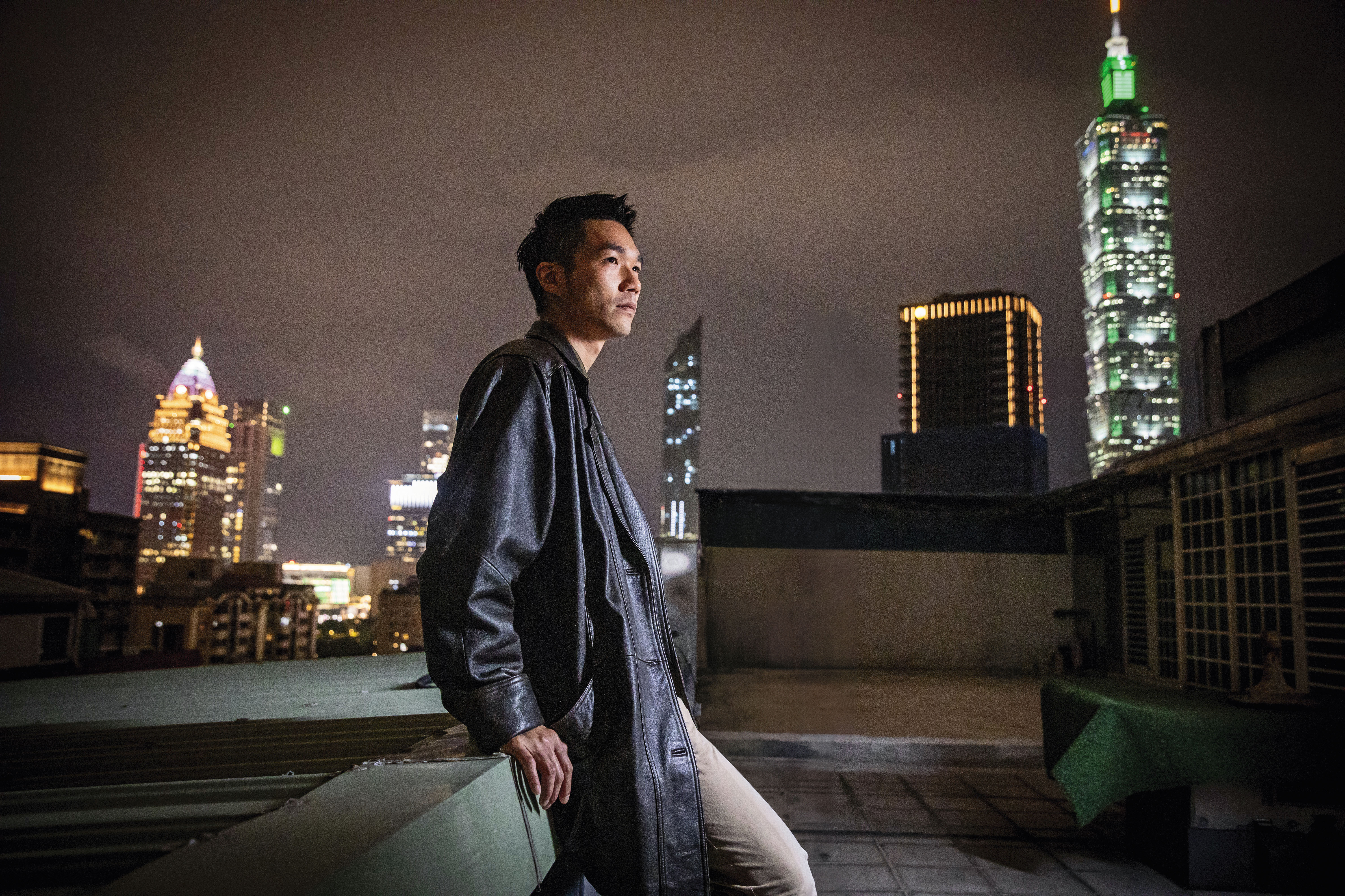 李駿碩是金馬寵兒，34歲的他已獲最佳改編劇本、最佳導演2個獎座。