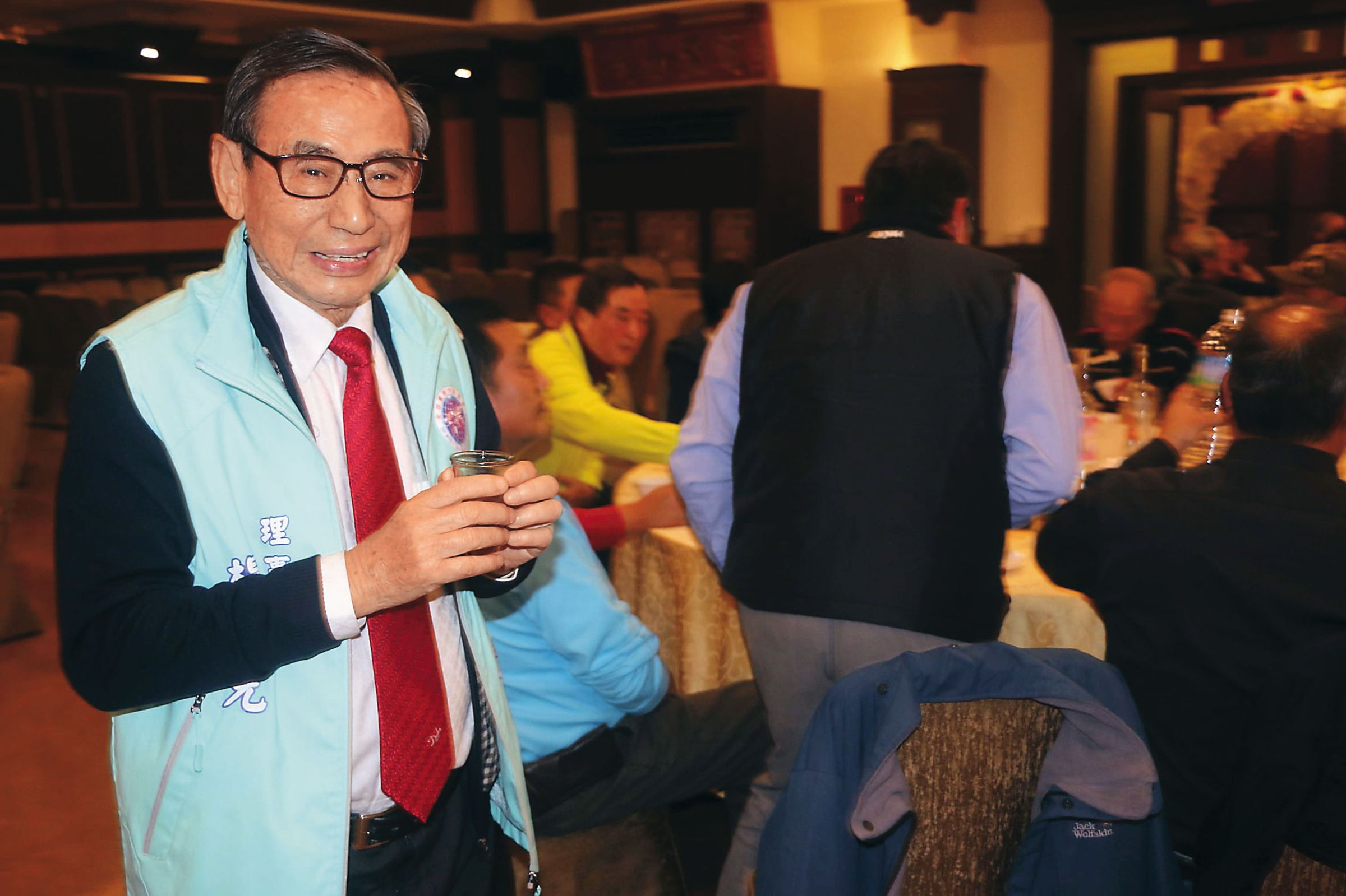 曾任2屆國大代表的楊肅元（圖）遭檢調掌握行賄陳雪生，替自家公司的標案合約解套。（翻攝金門縣董楊宗親會臉書）