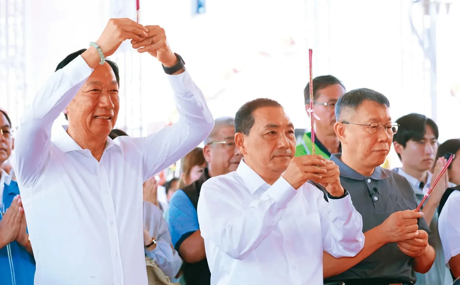 郭台銘（左起）透露侯友宜、柯文哲找他當公親。（本刊資料照）